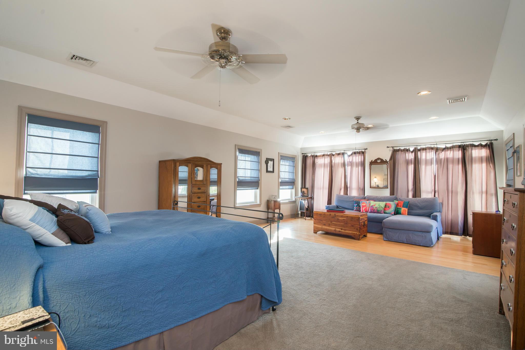 LOCUST HILL - Residential