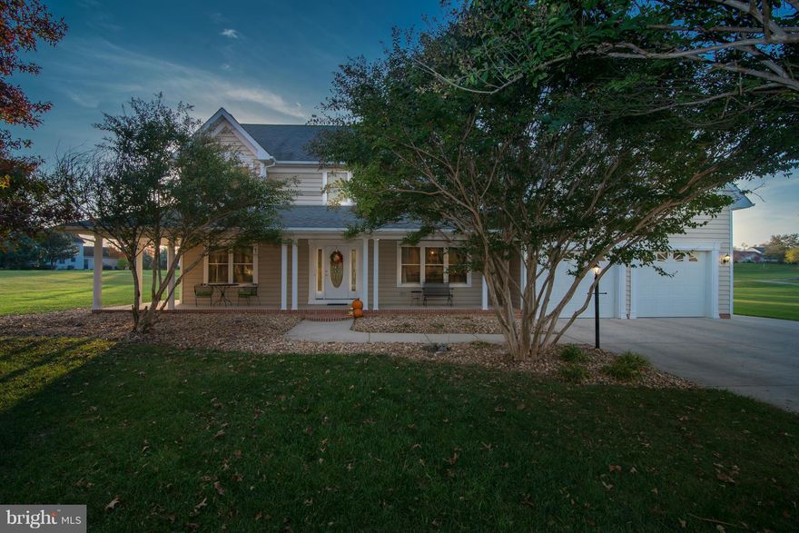 AT 4058 SQ FT, THIS GORGEOUS HOME OFFERS SPACIOUS ROOM SIZES THROUGHOUT & 5 LARGE BEDROOMS! BACKS TO #6 GREEN FOR PRIVACY / WRAP AROUND FRONT & COVERED REAR PORCHES / NEWLY REMODELED CUSTOM KITCHEN w/GRANITE  / MASTER SUITE w/ SITTING AREA & LUXURIOUS  BATH / SUN ROOM w/WET BAR / EXTENSIVE HARDWOOD & CERAMIC FLOORING / NEW HVAC w/GAS BACKUP.  BE SURE TO SEE THE "TOUR BUZZ" INTERACTIVE VIRTUAL TOUR