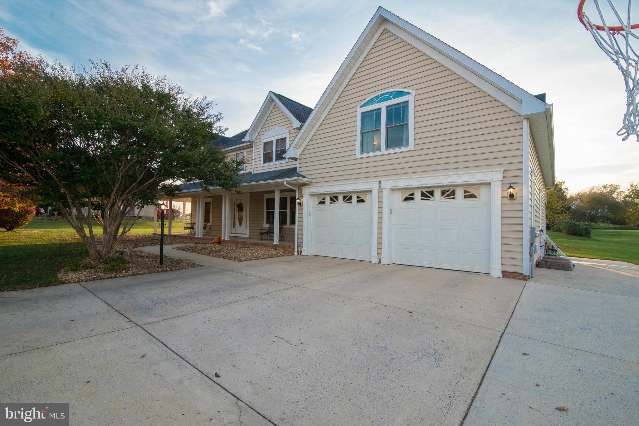 LOCUST HILL - Residential