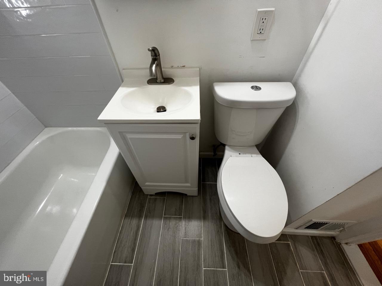 ROCKCREST - Residential Lease