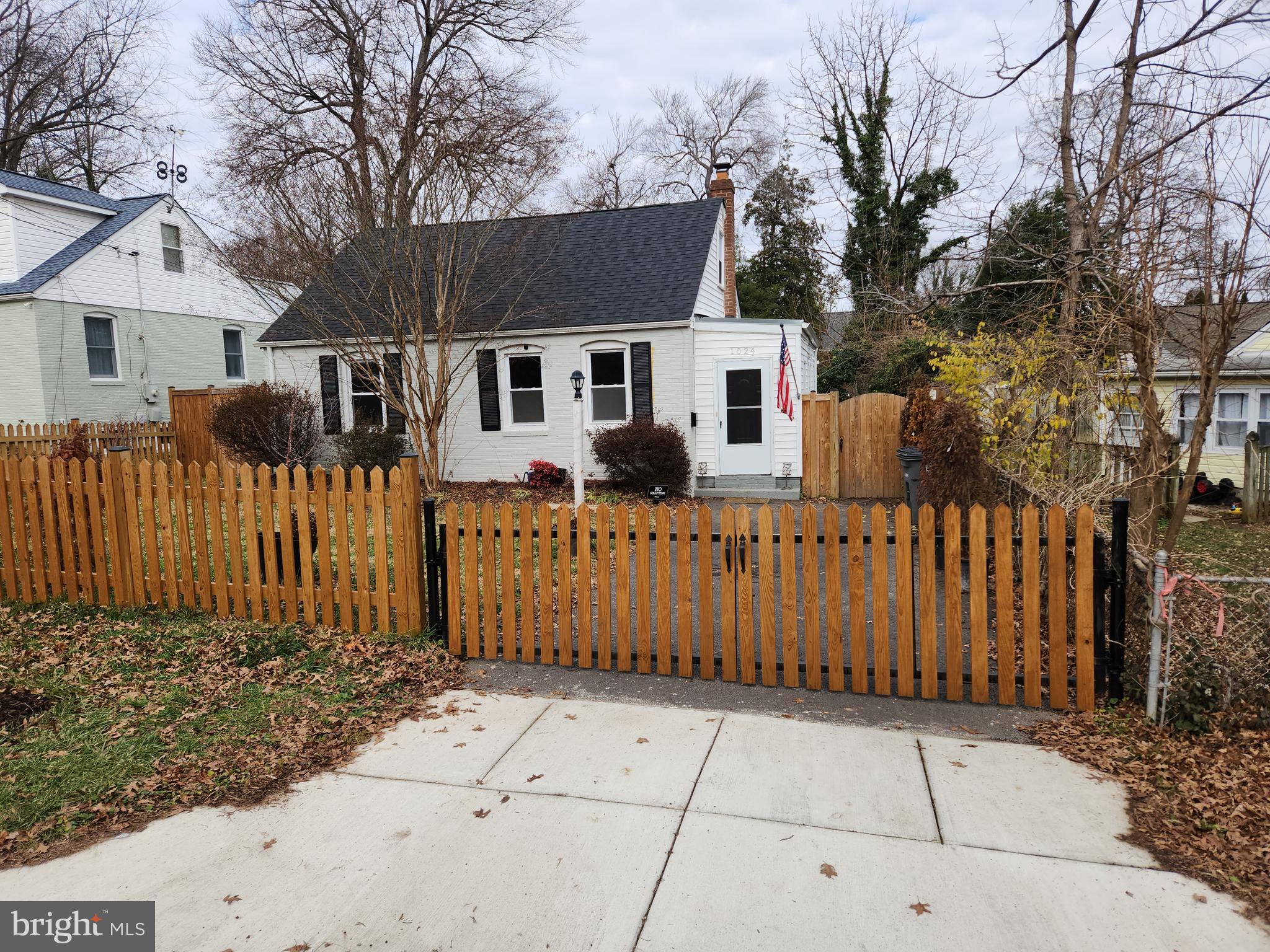 ROCKCREST - Residential Lease