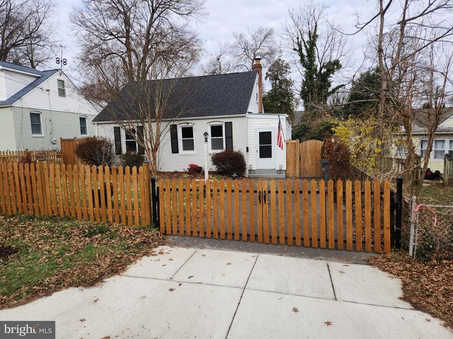 Cozy single family home located in the City of Rockville w/fully fenced yard - front & rear**Beautiful kitchen w/newer cabinets, stainless steel appliances and ceramic flooring**Sunny living room w/hardwood flooring**Both full bathrooms on main level have been completely updated**Bedrooms on main level feature hardwood floors & ceiling fans**Finished attic w/space for room & lots of storage space in eves**Off mud room stairs to fully finished basement w/carpet - large rec room & utility closet/area w/full size washer & dryer**Property available immediately**Sorry, only smaller pets under 25 lbs allowed**Come see today!