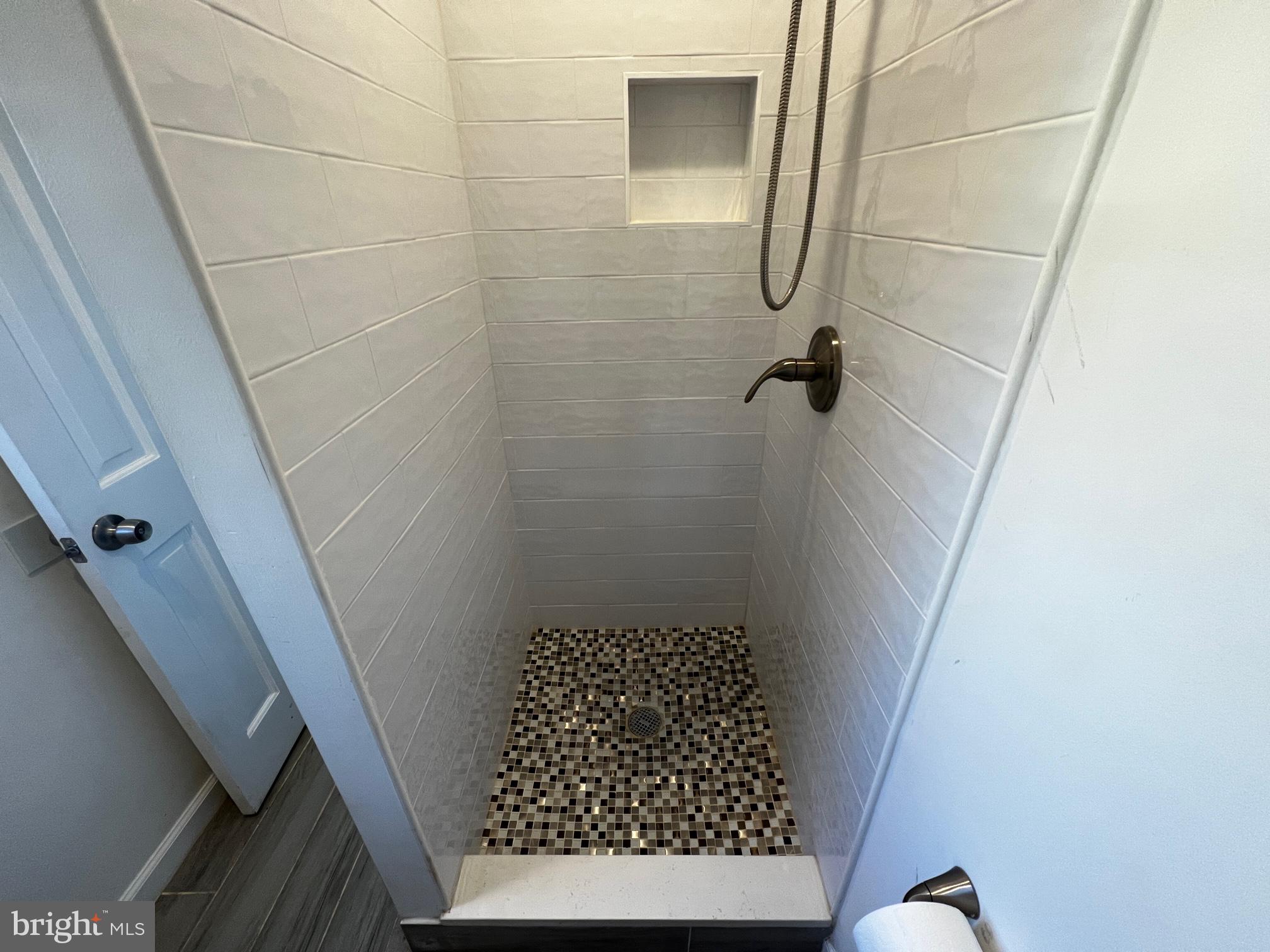 ROCKCREST - Residential Lease