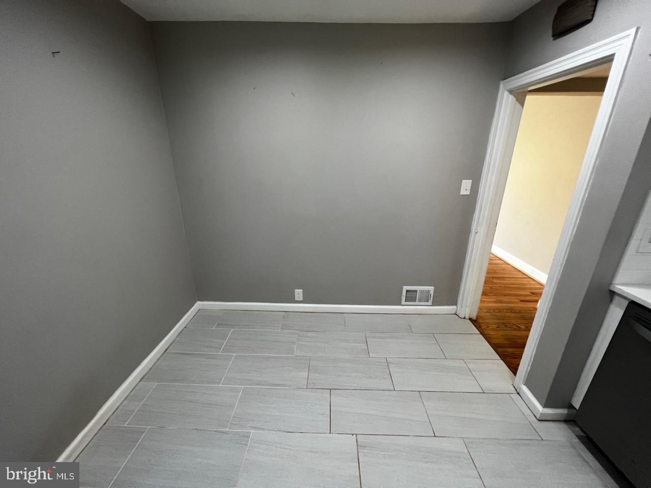 ROCKCREST - Residential Lease