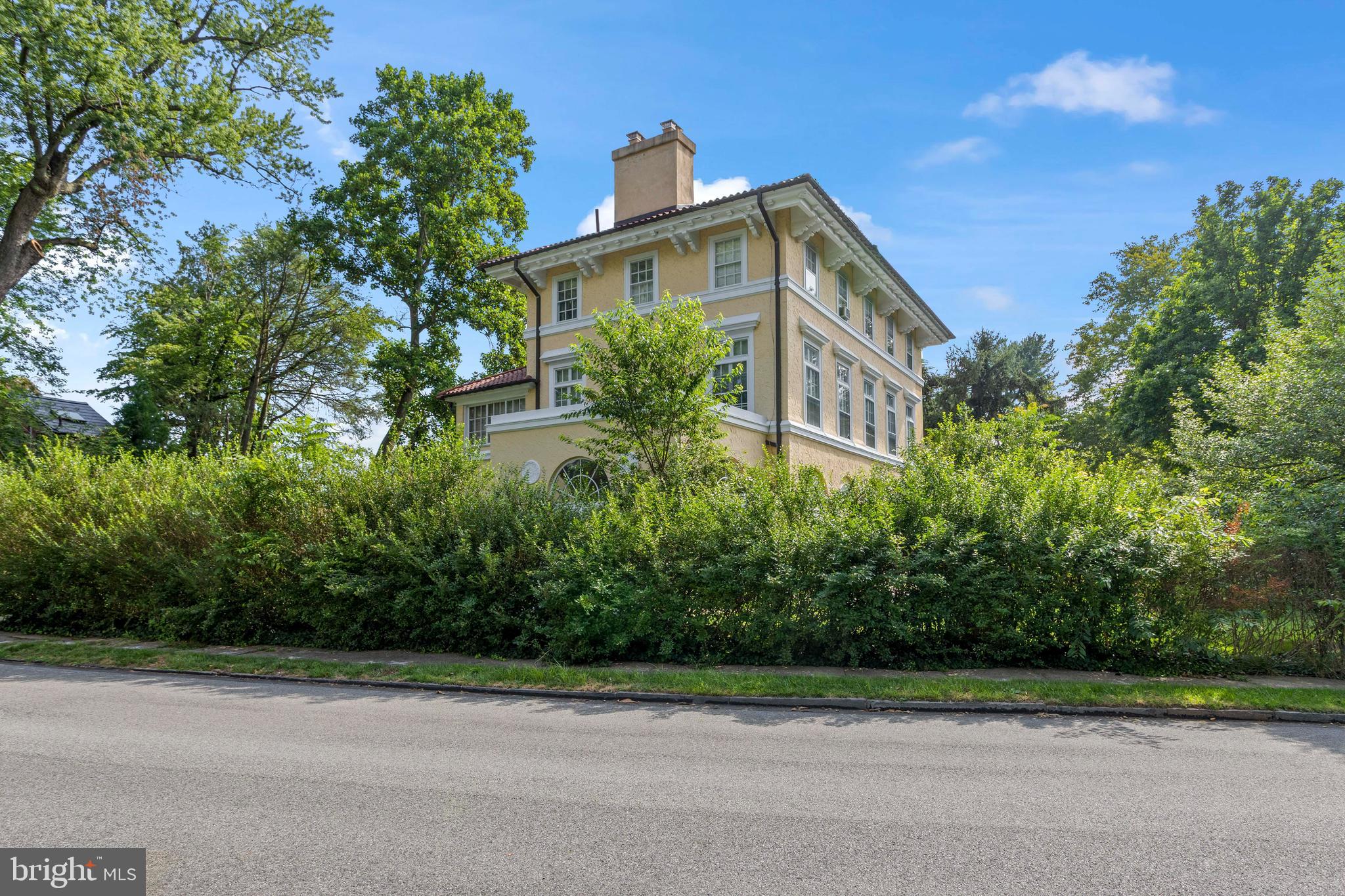 511 WINDING WAY