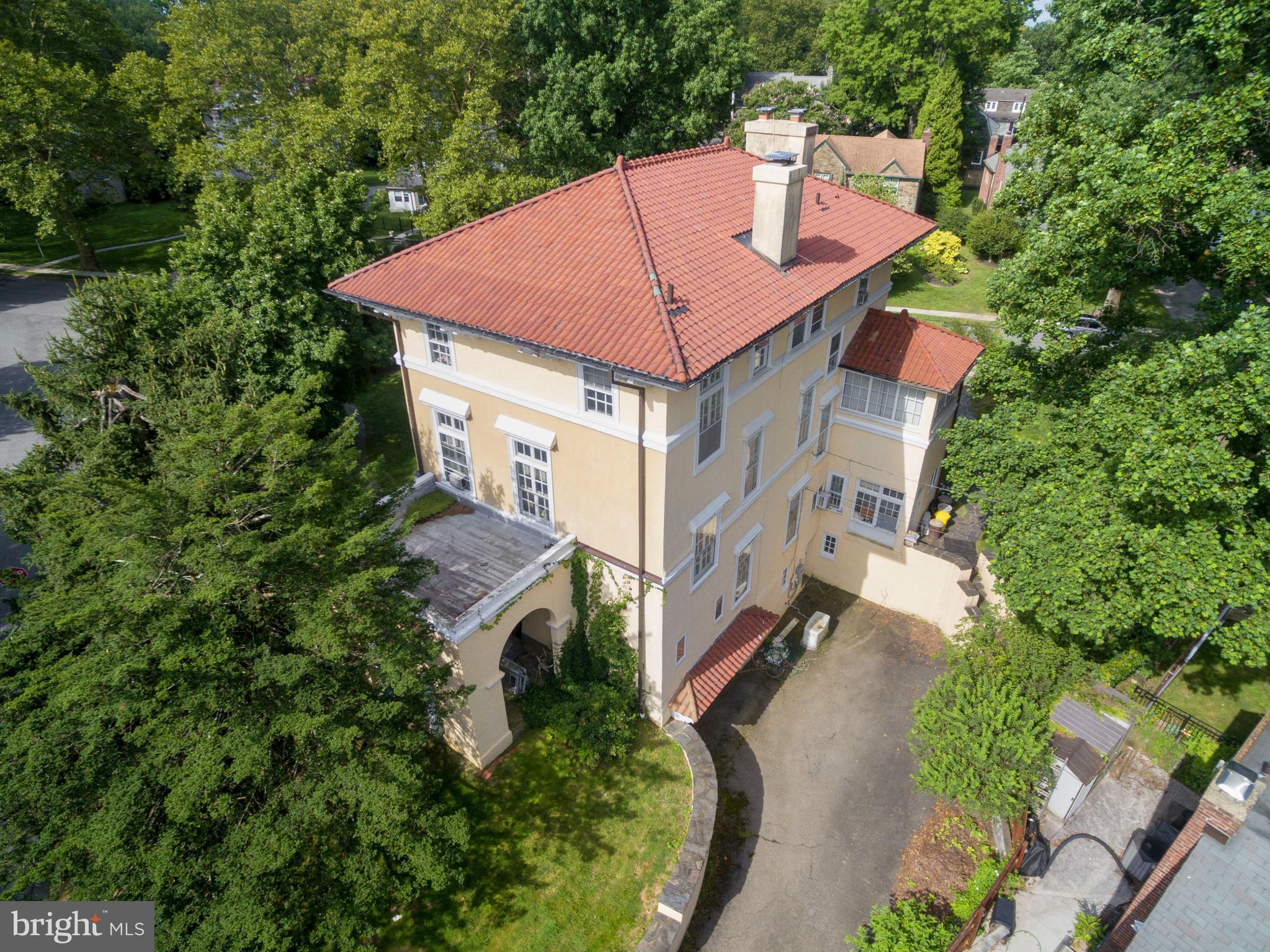 511 WINDING WAY