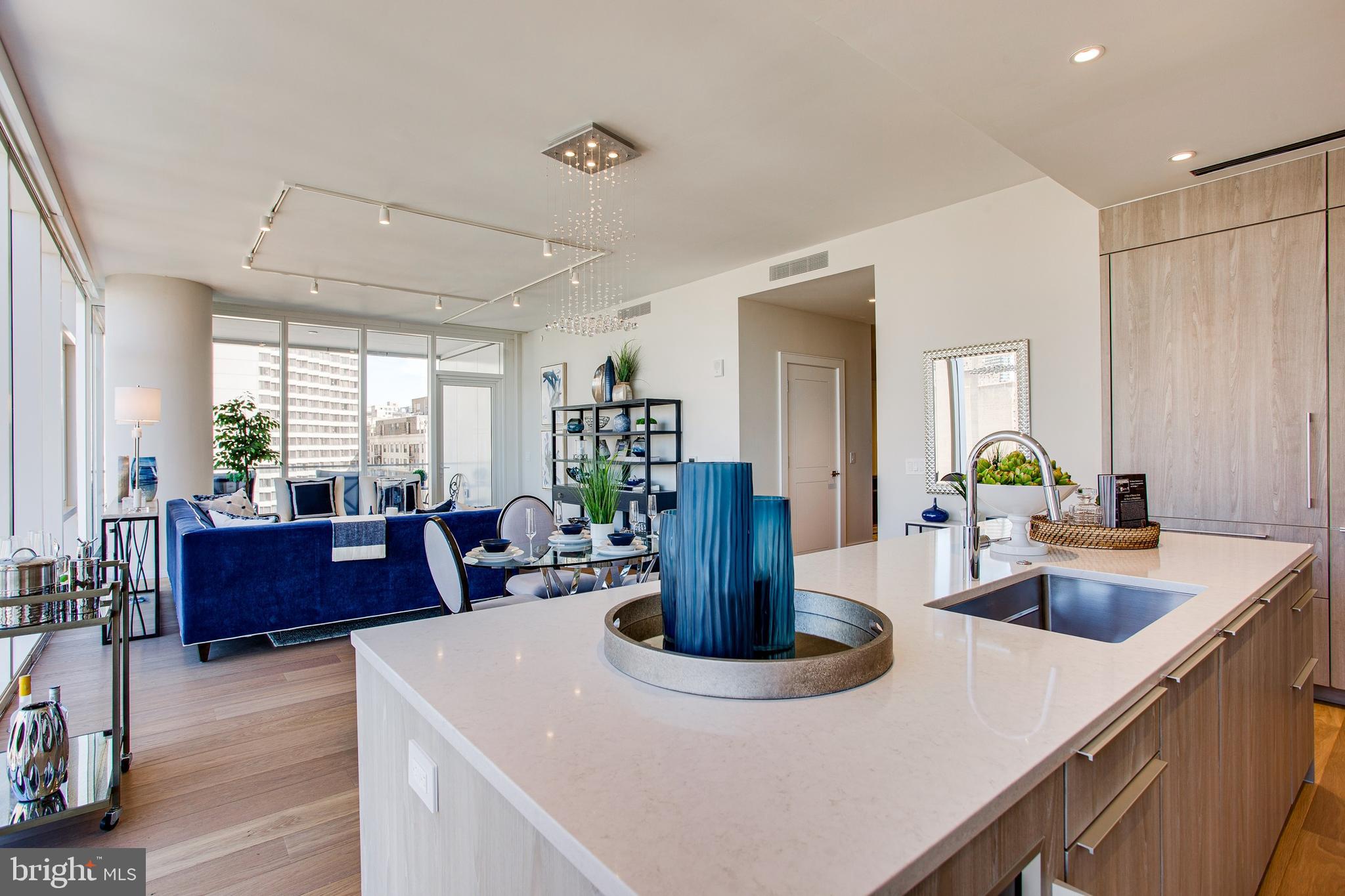 AVENUE OF THE ARTS - Residential