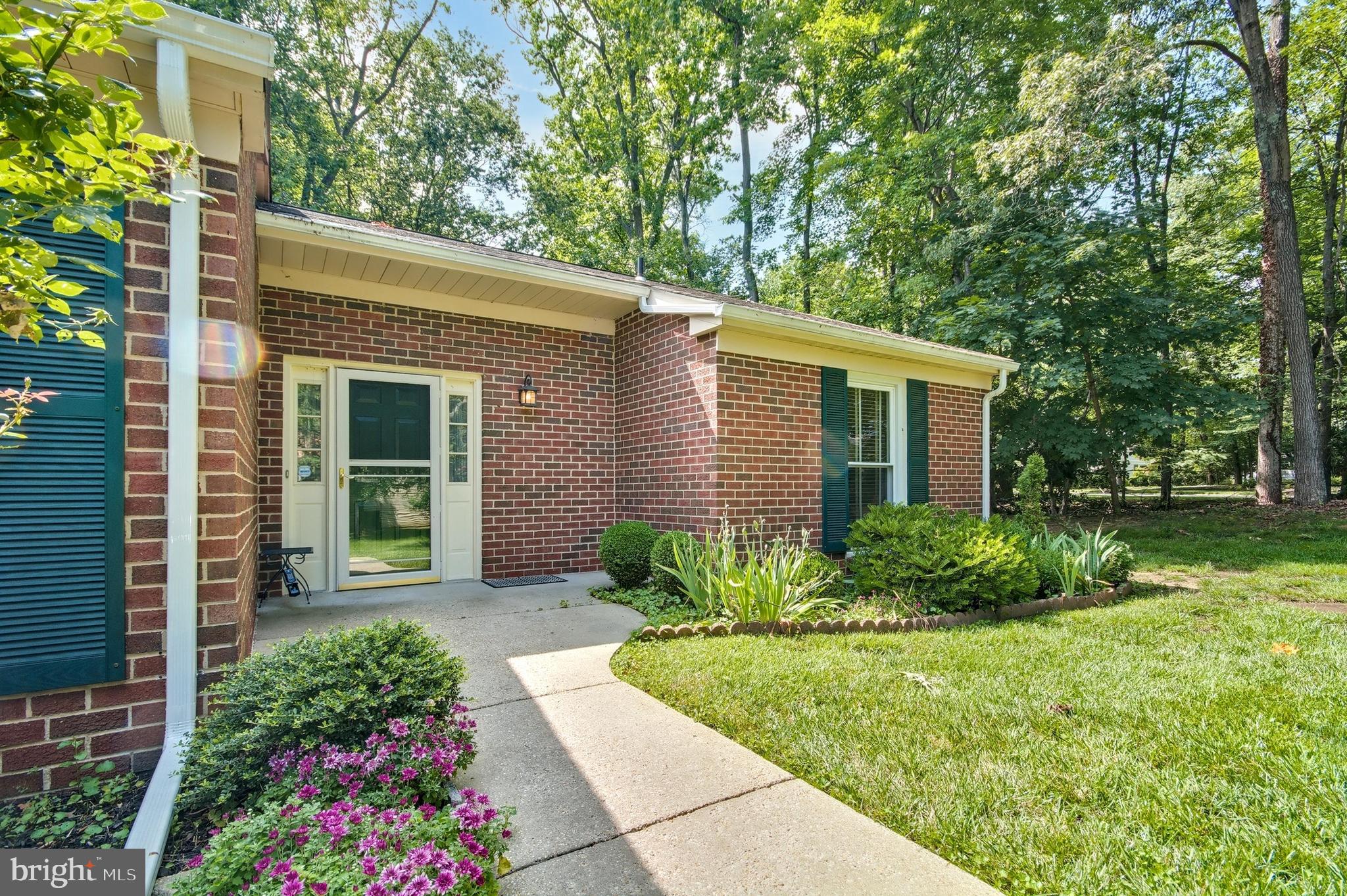 2674 CREST COVE