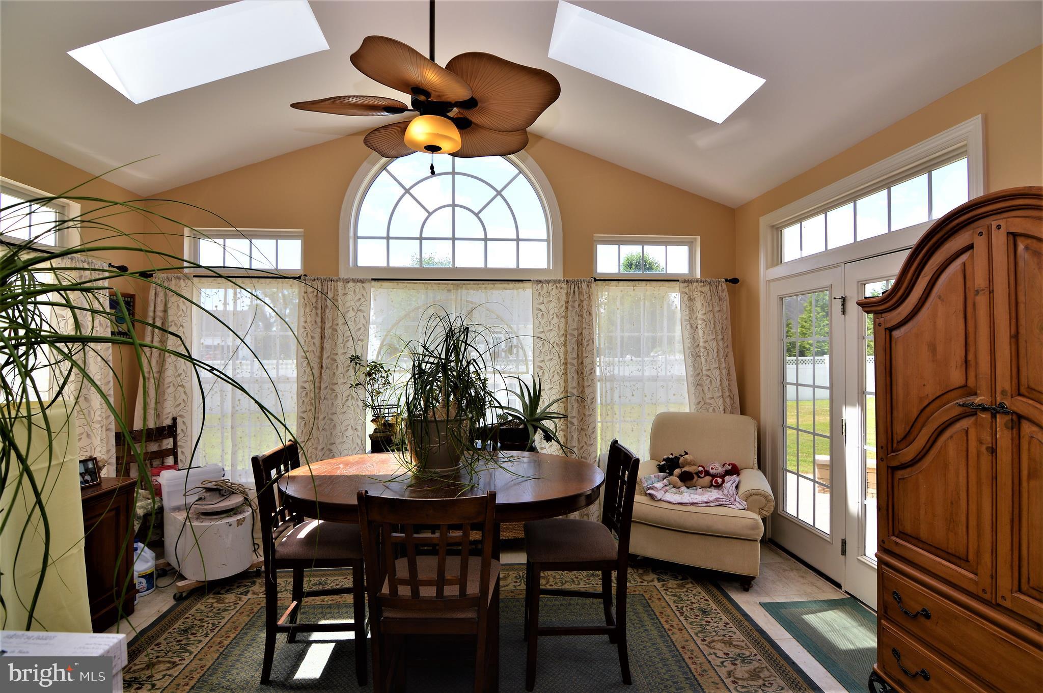 FRANKLIN KNOLL - Residential