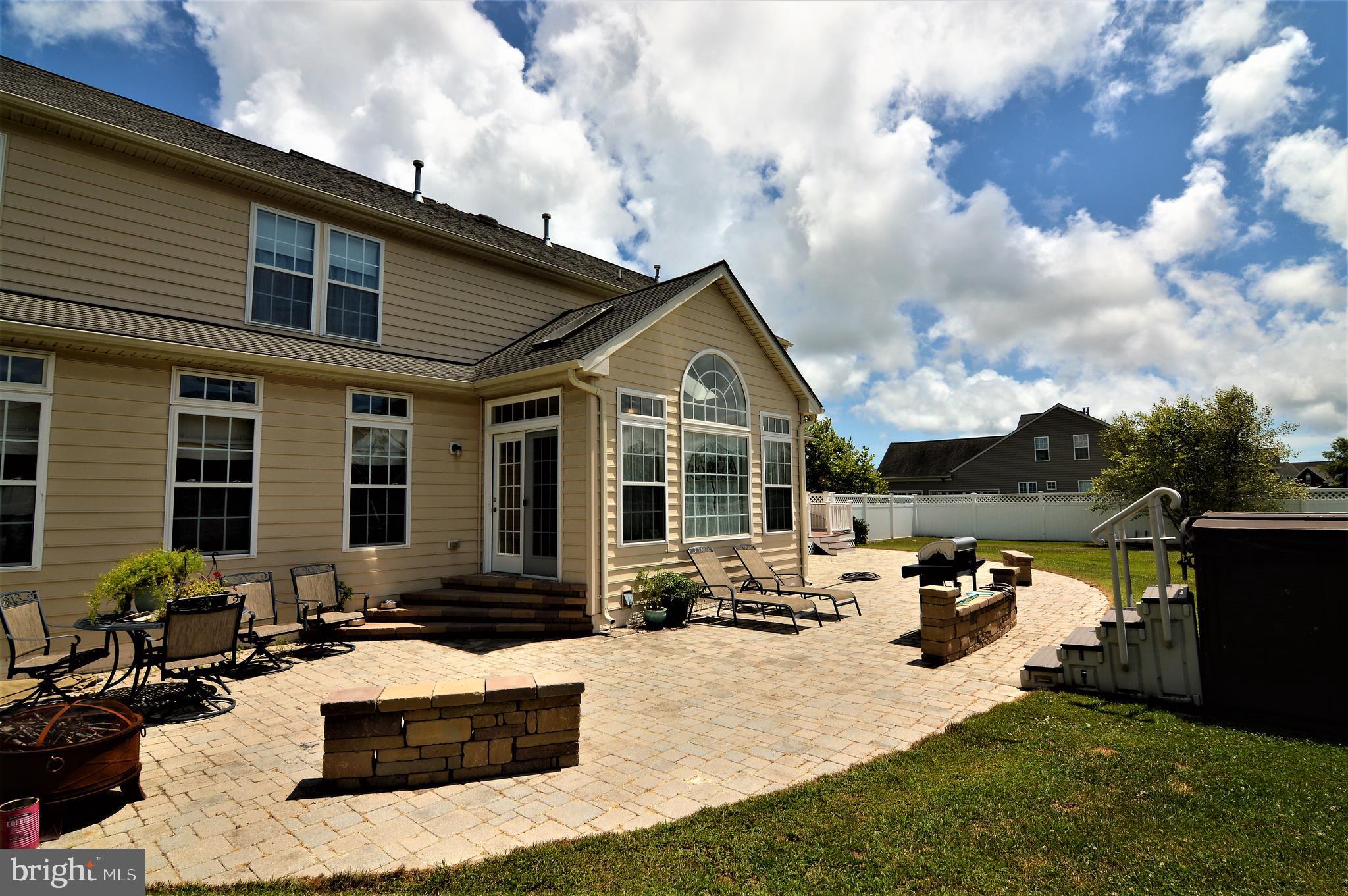 FRANKLIN KNOLL - Residential