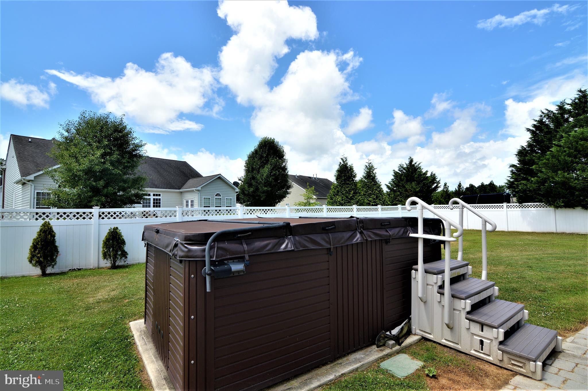 FRANKLIN KNOLL - Residential