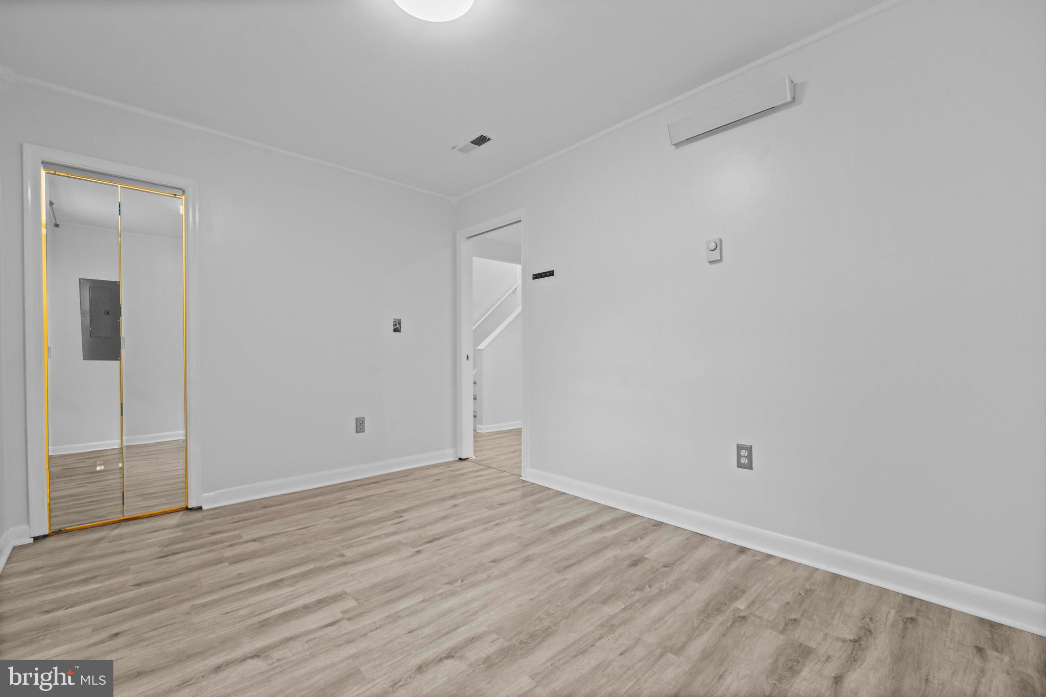 RUNNYMEADE - Residential