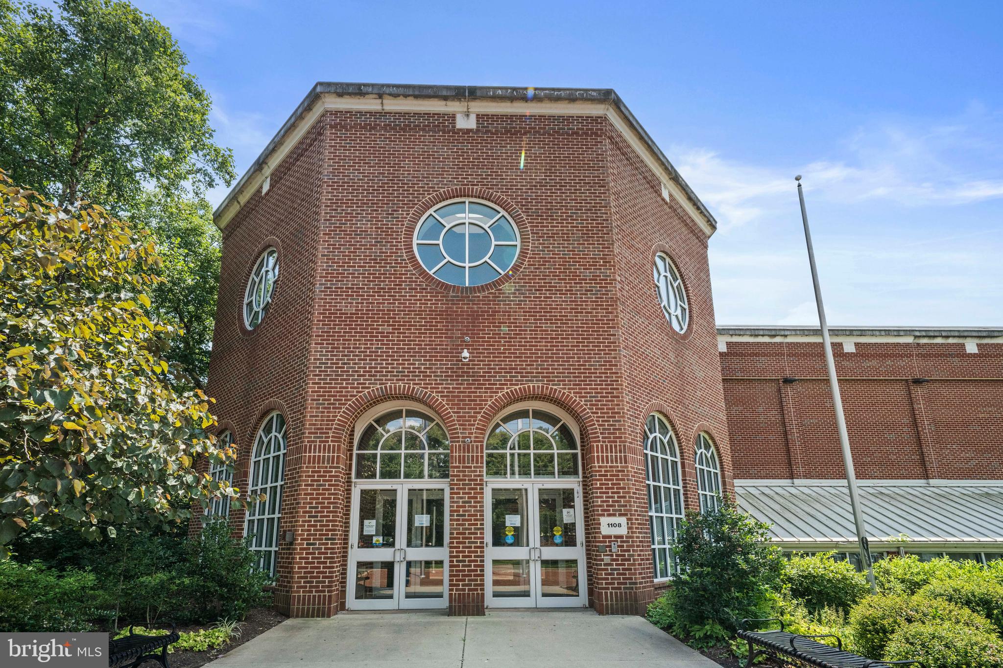 RUNNYMEADE - Residential