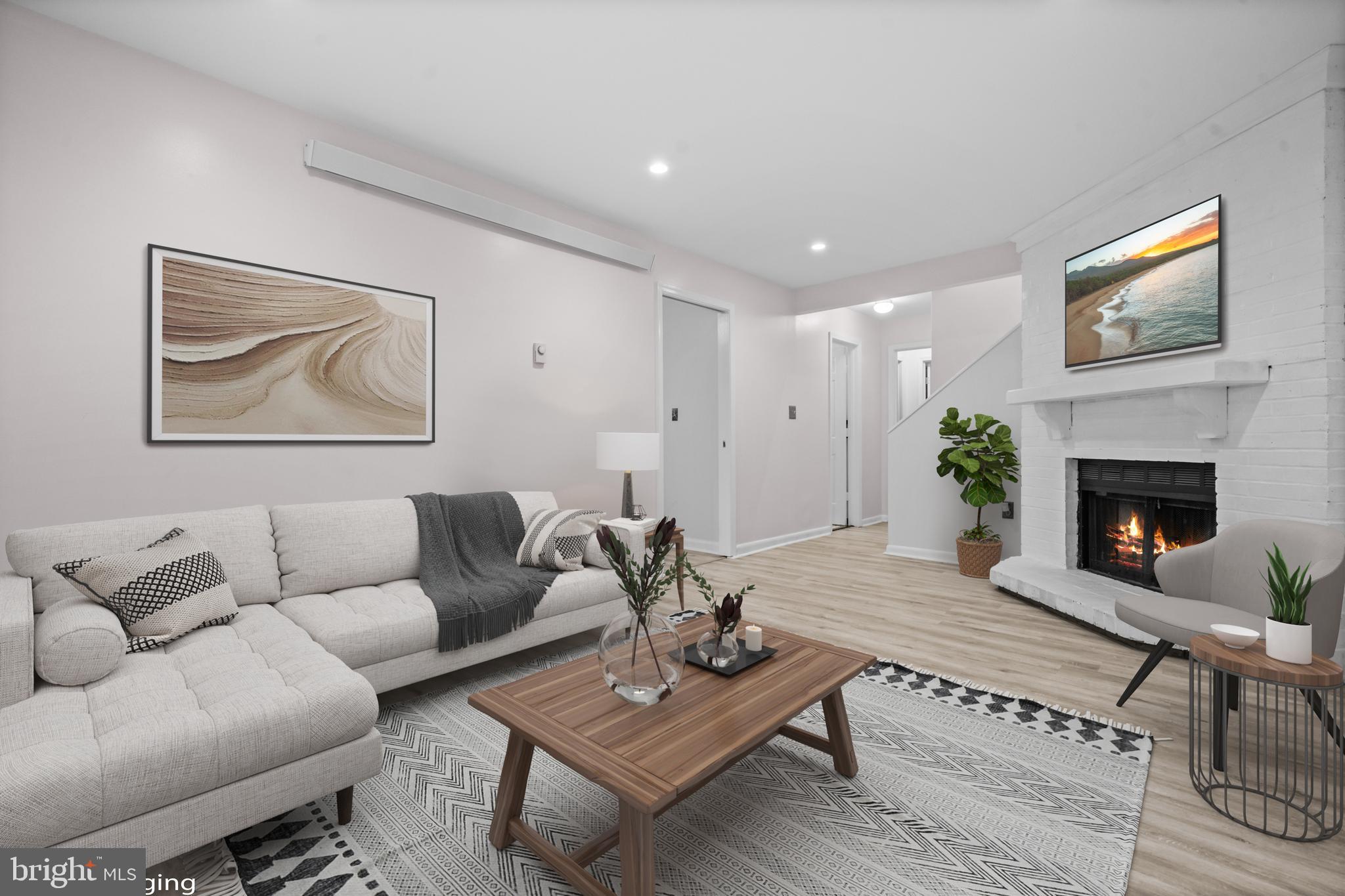 RUNNYMEADE - Residential