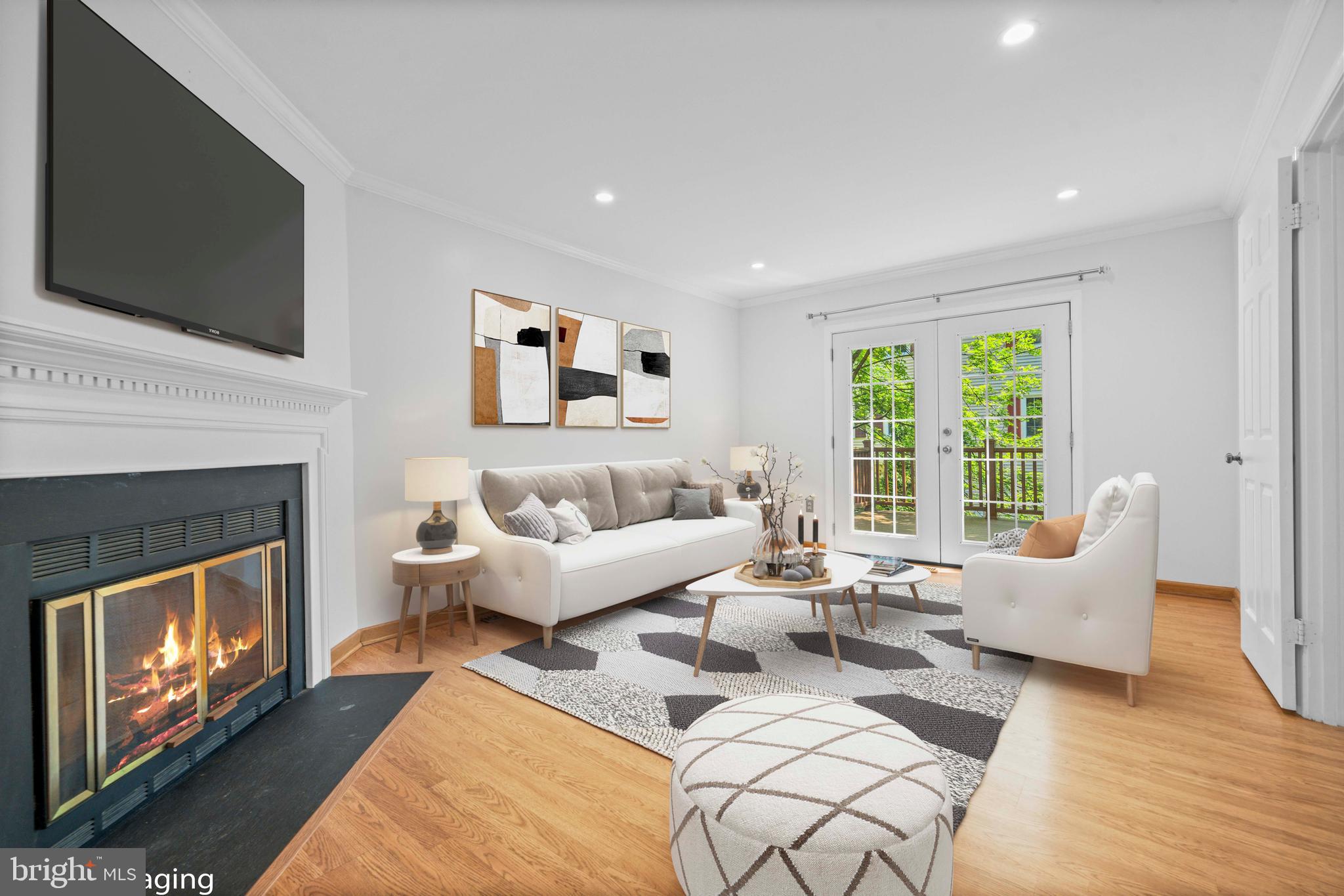 RUNNYMEADE - Residential