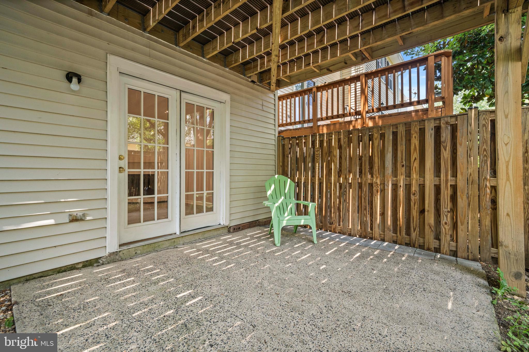 RUNNYMEADE - Residential