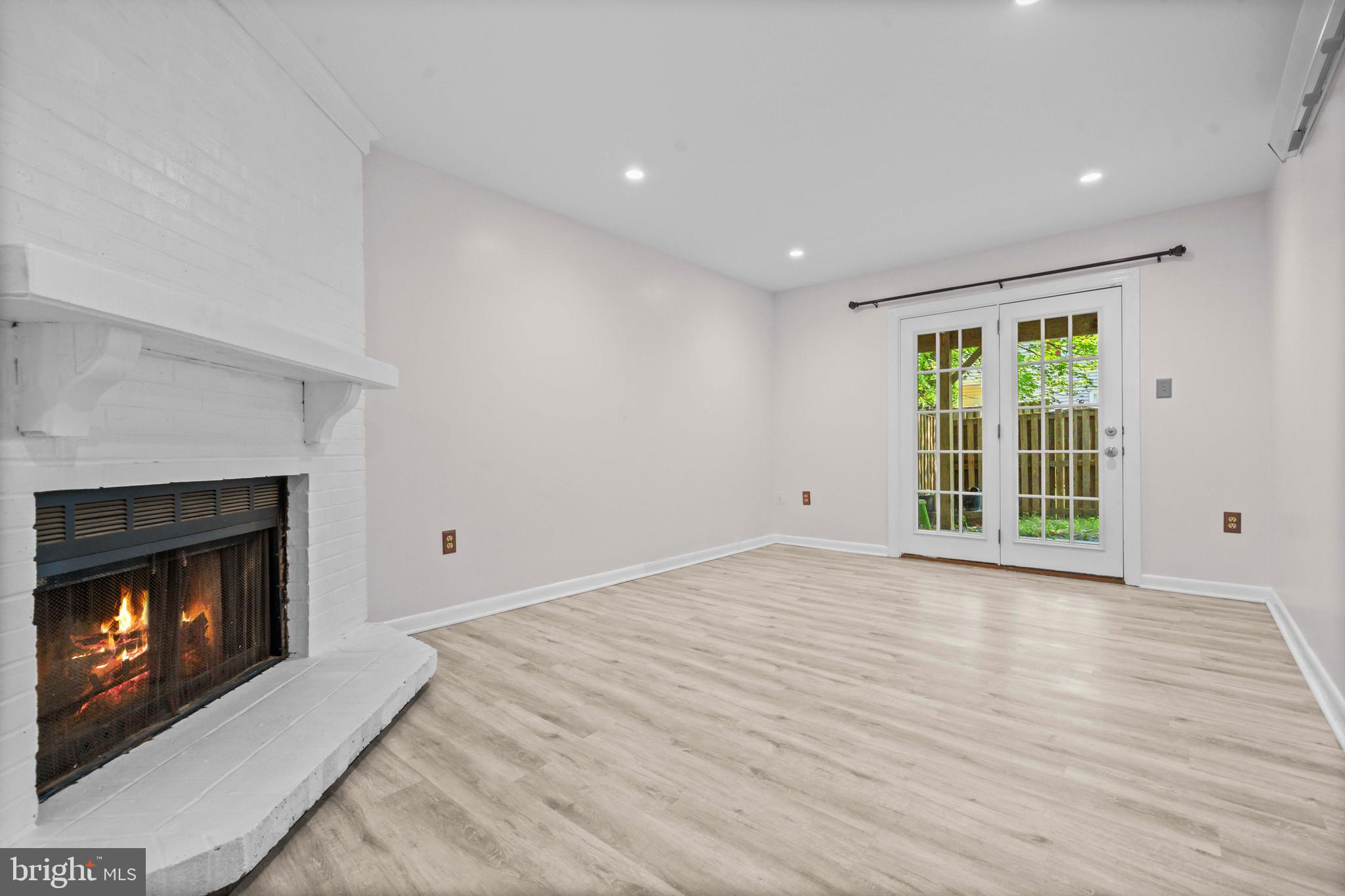 RUNNYMEADE - Residential