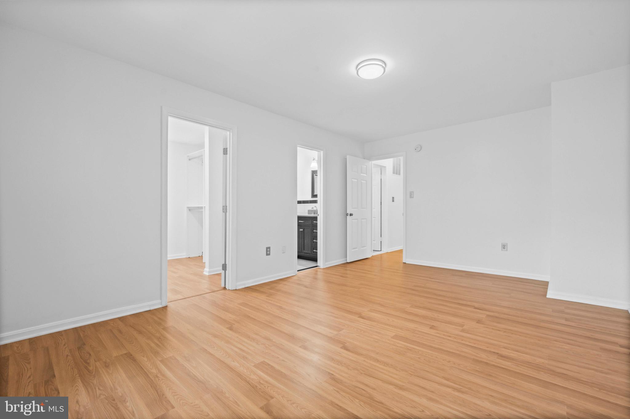 RUNNYMEADE - Residential