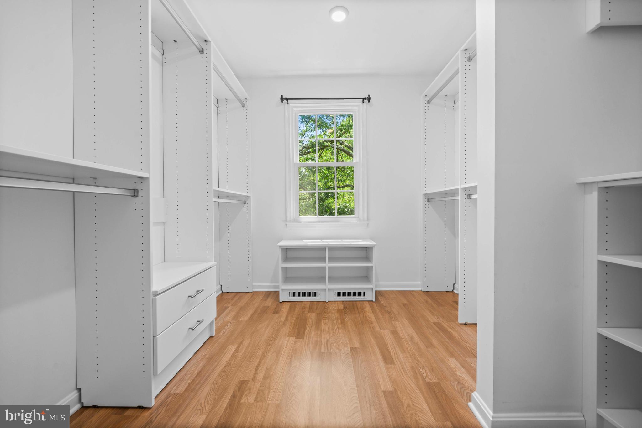 RUNNYMEADE - Residential