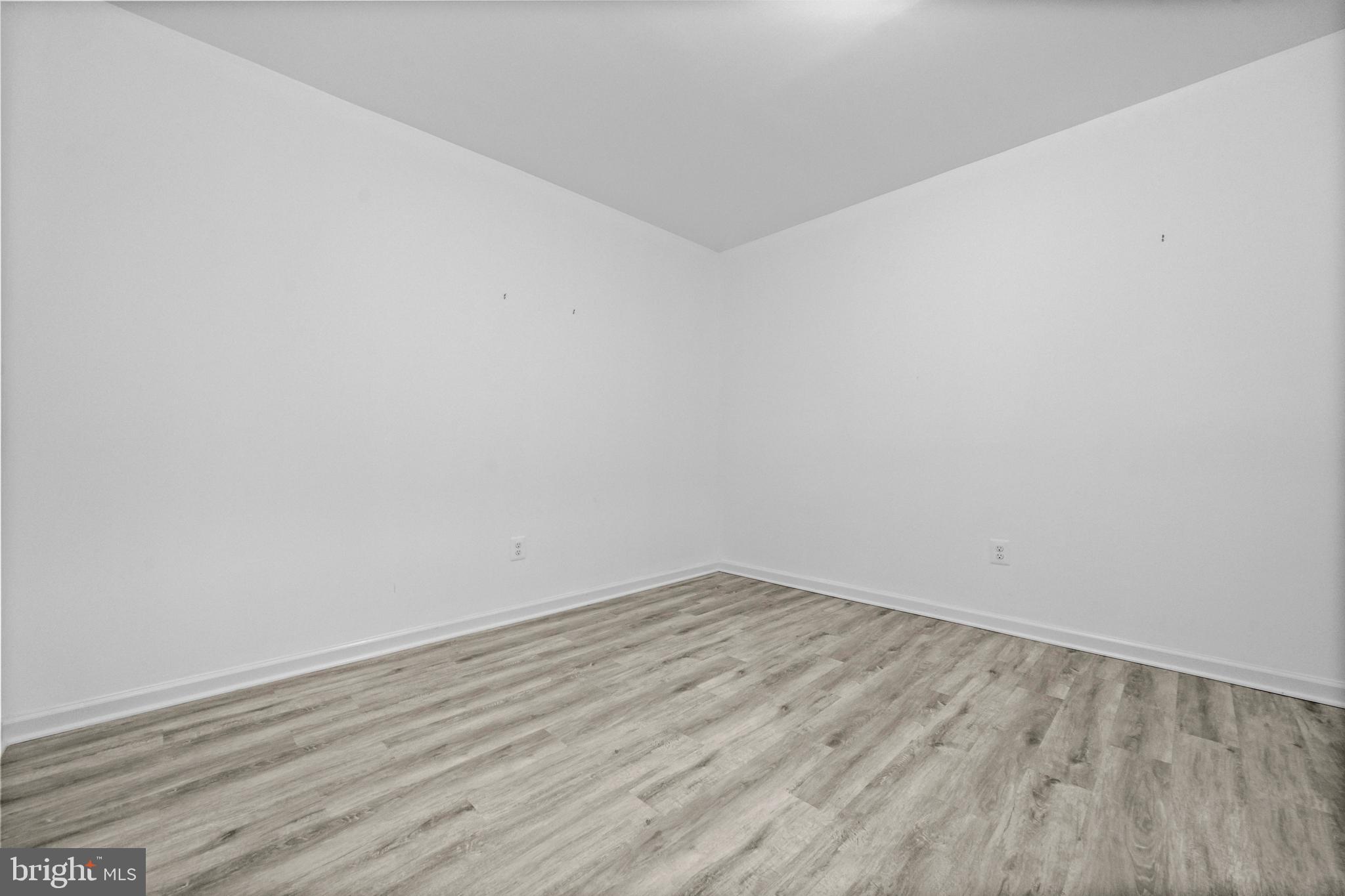 RUNNYMEADE - Residential