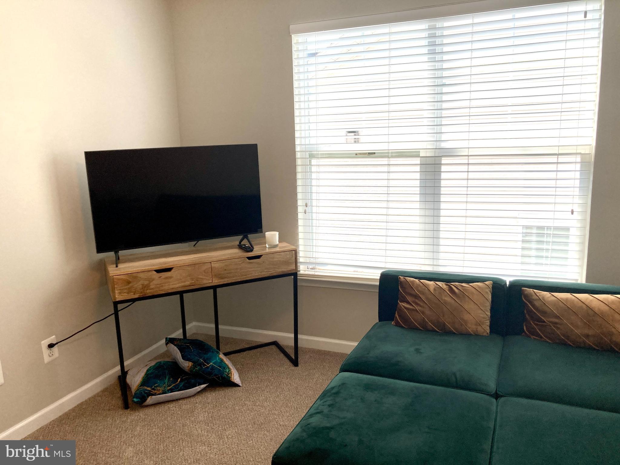 POTOMAC CREST - Residential Lease