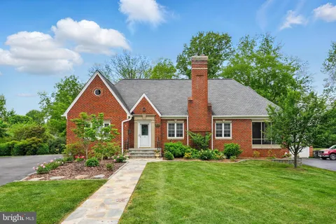 1210 S Blue Ridge Avenue, Culpeper, VA MLS: VACU2010528