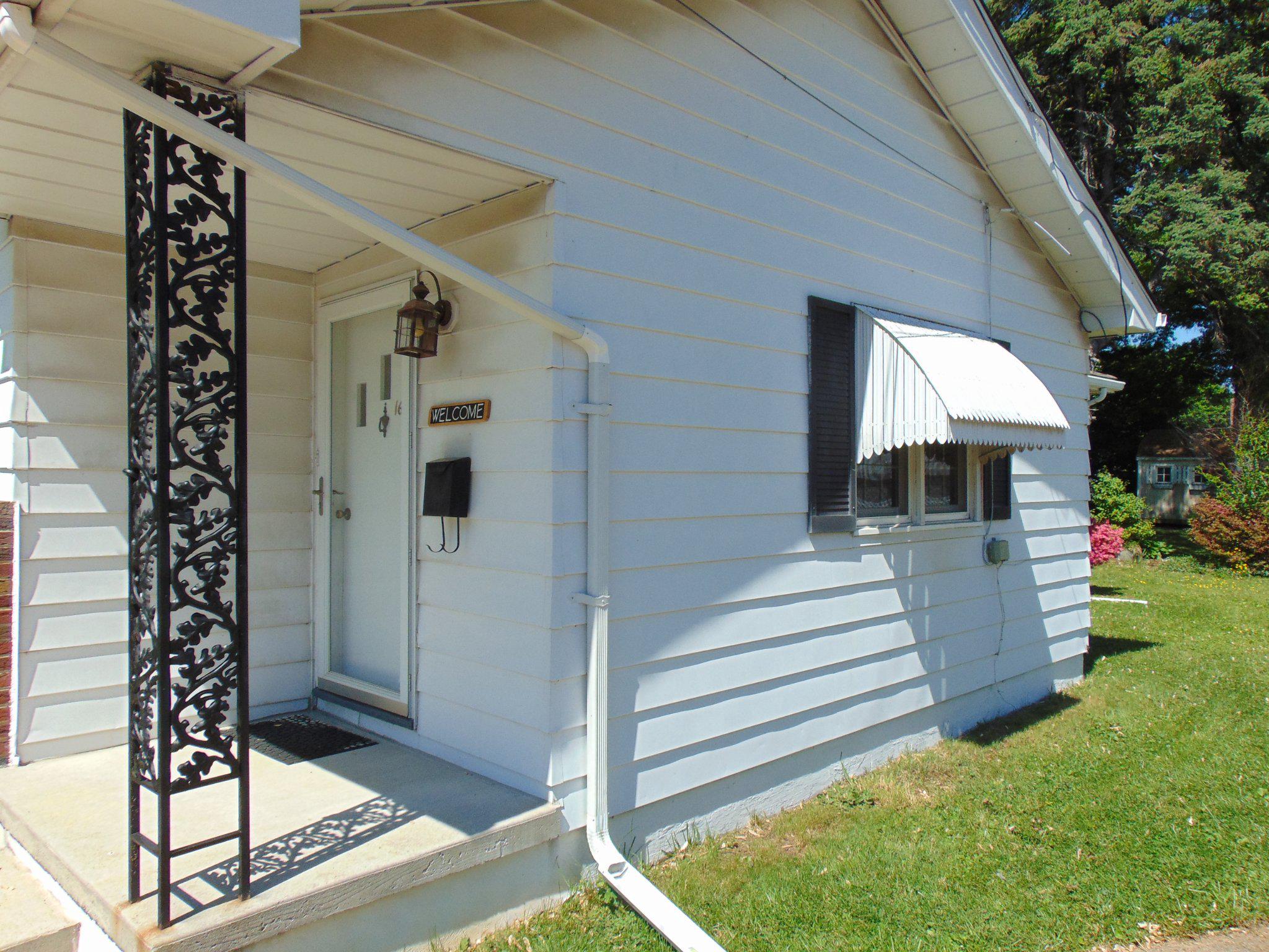 16 VARMAR DRIVE