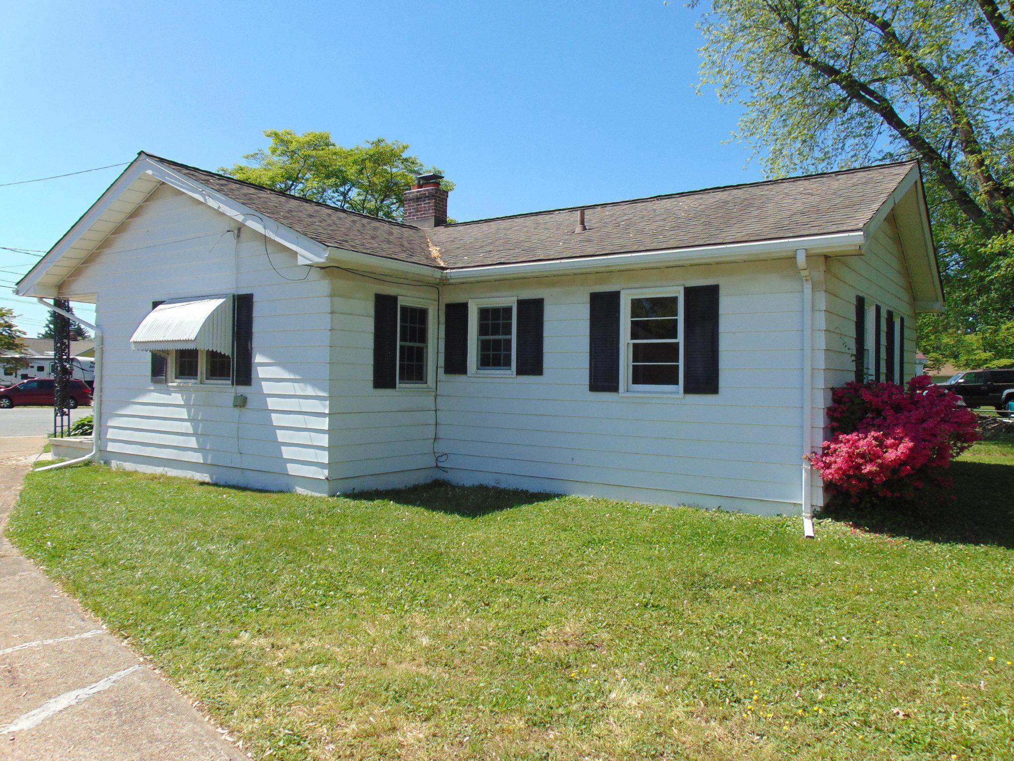 16 VARMAR DRIVE
