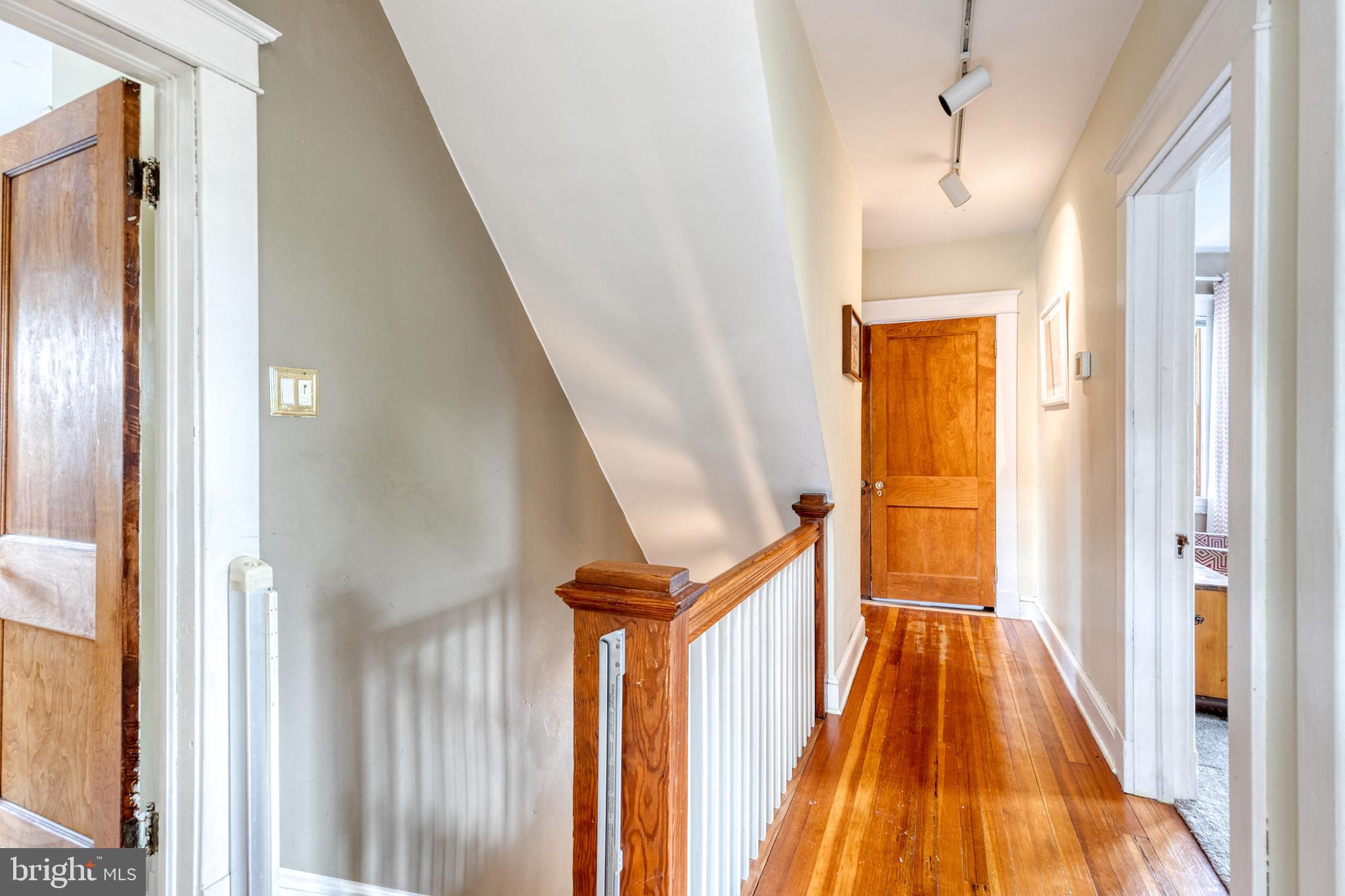 MOUNT WASHINGTON - Residential