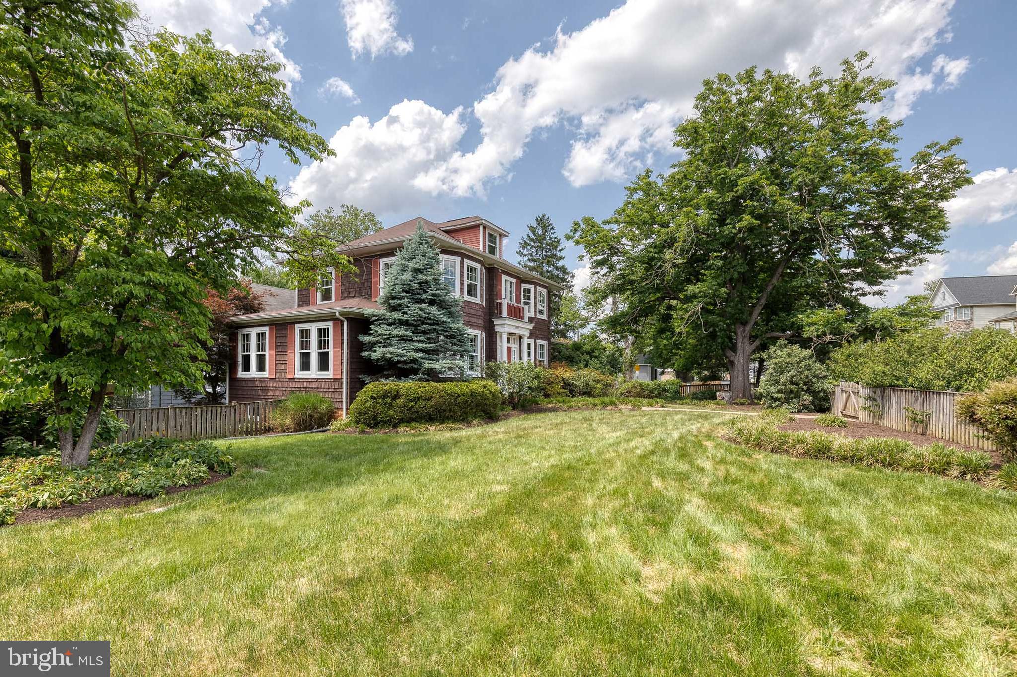 MOUNT WASHINGTON - Residential