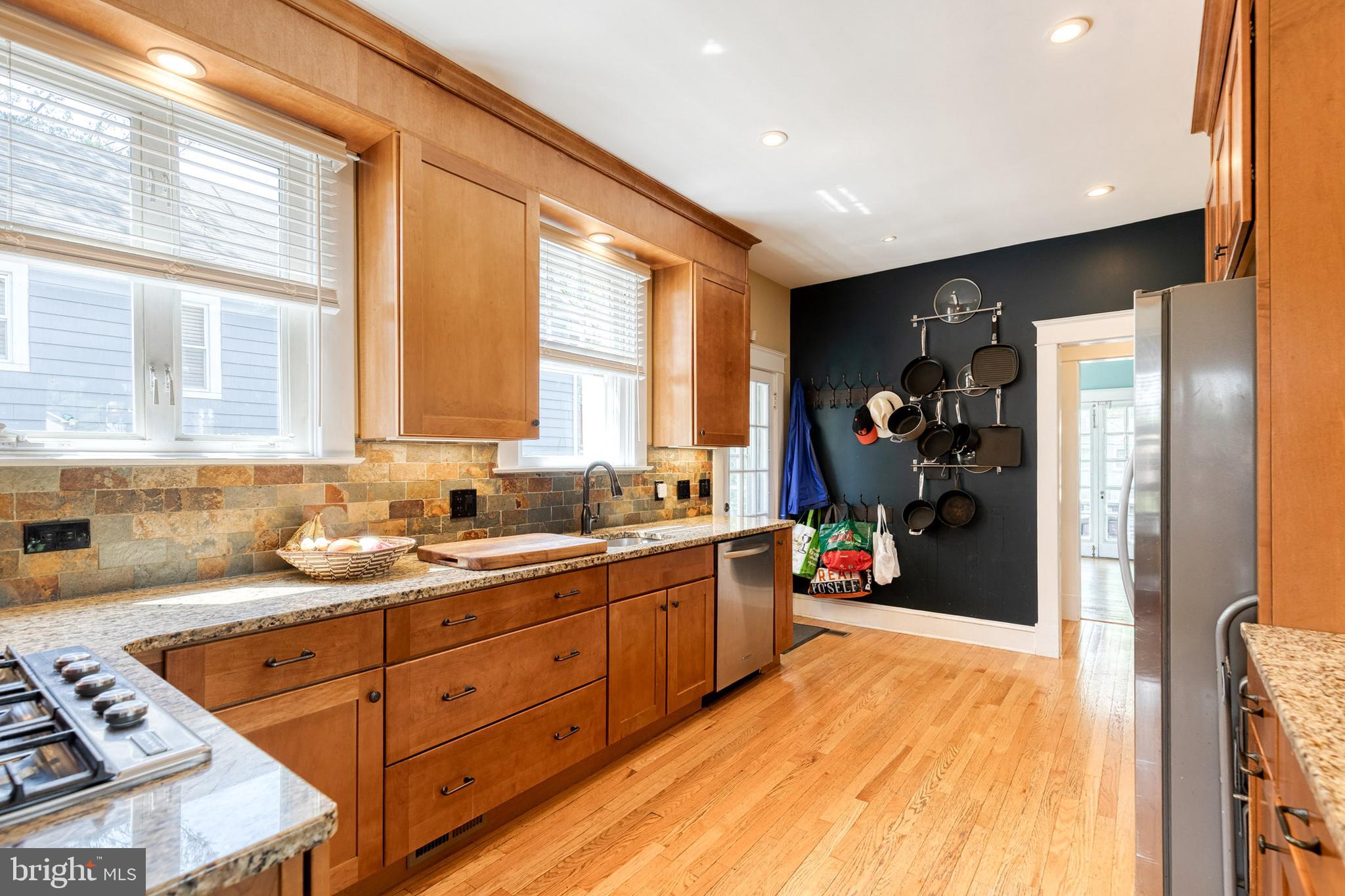 MOUNT WASHINGTON - Residential