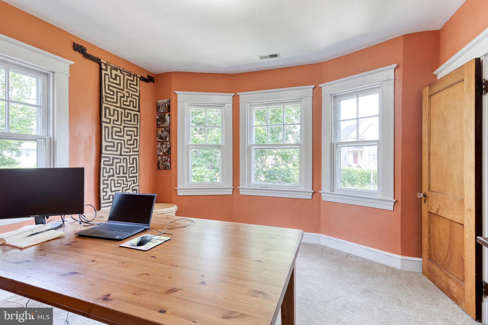 MOUNT WASHINGTON - Residential