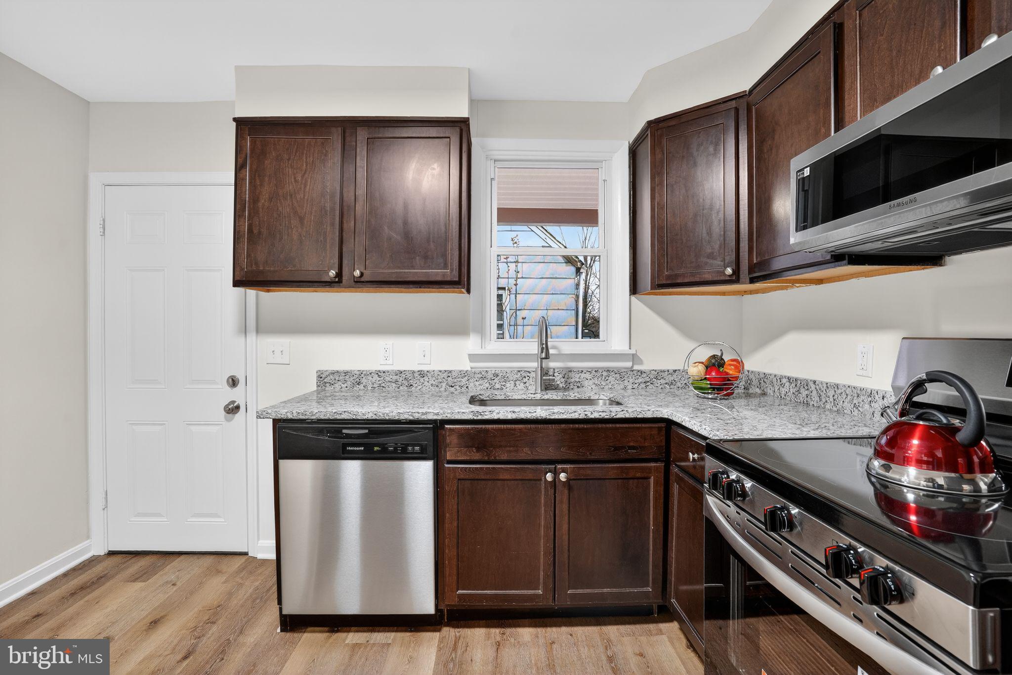 ARUNDEL GARDENS - Residential