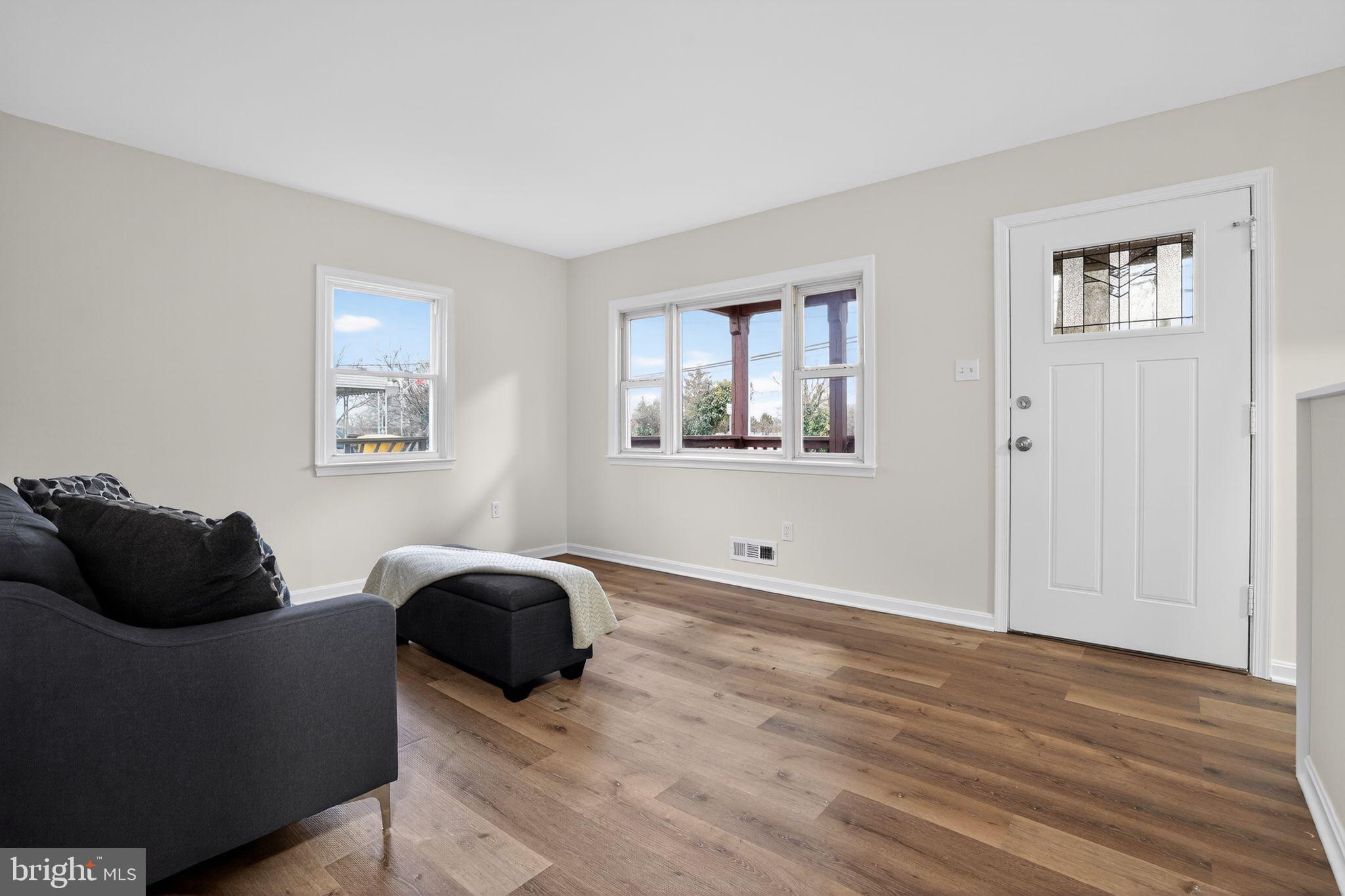 ARUNDEL GARDENS - Residential