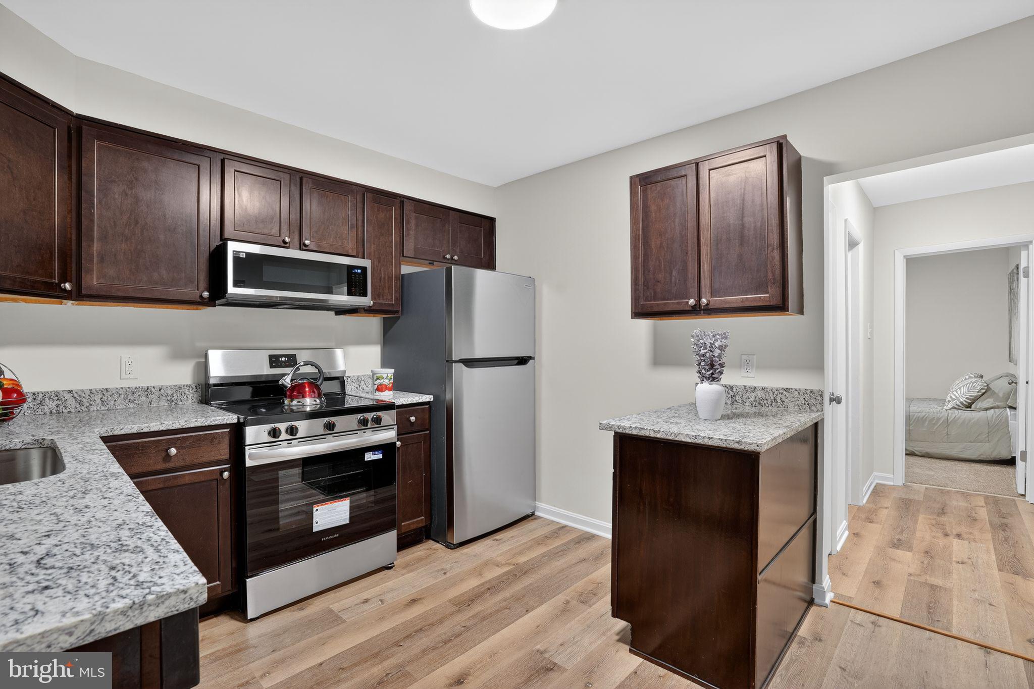 ARUNDEL GARDENS - Residential