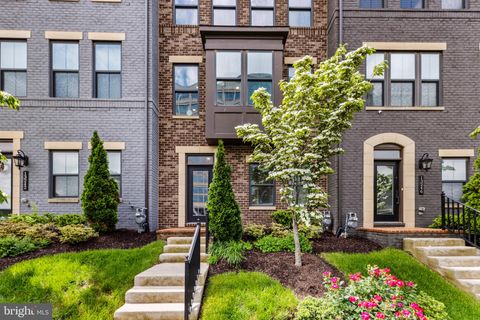 13244 WOODLAND POND PLACE HERNDON VA 20171