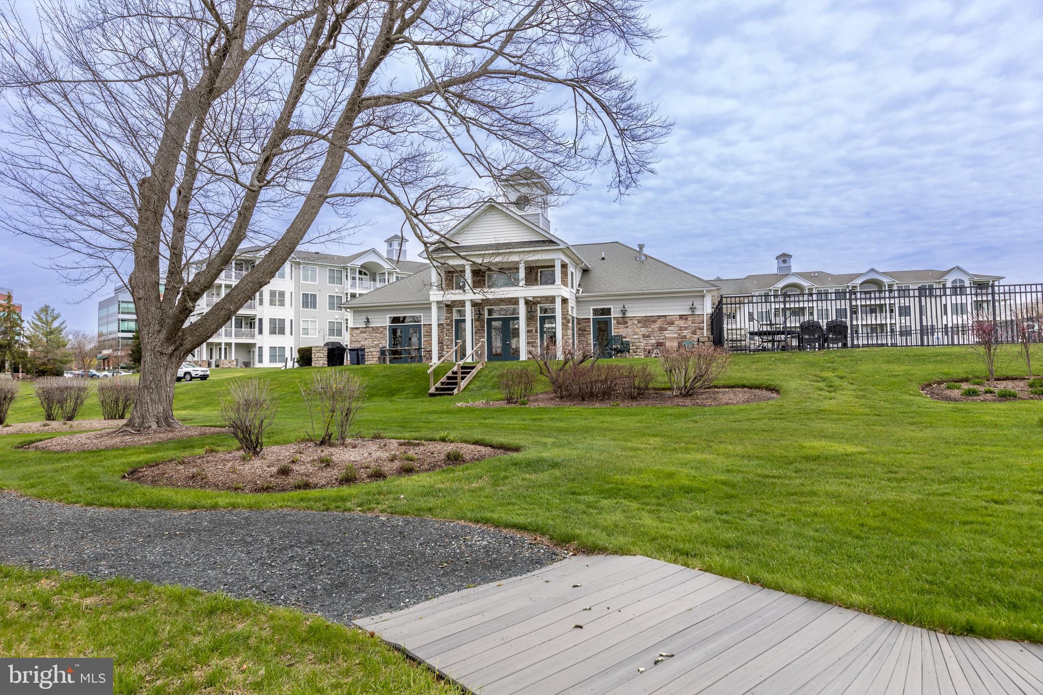 WATERS EDGE - Residential