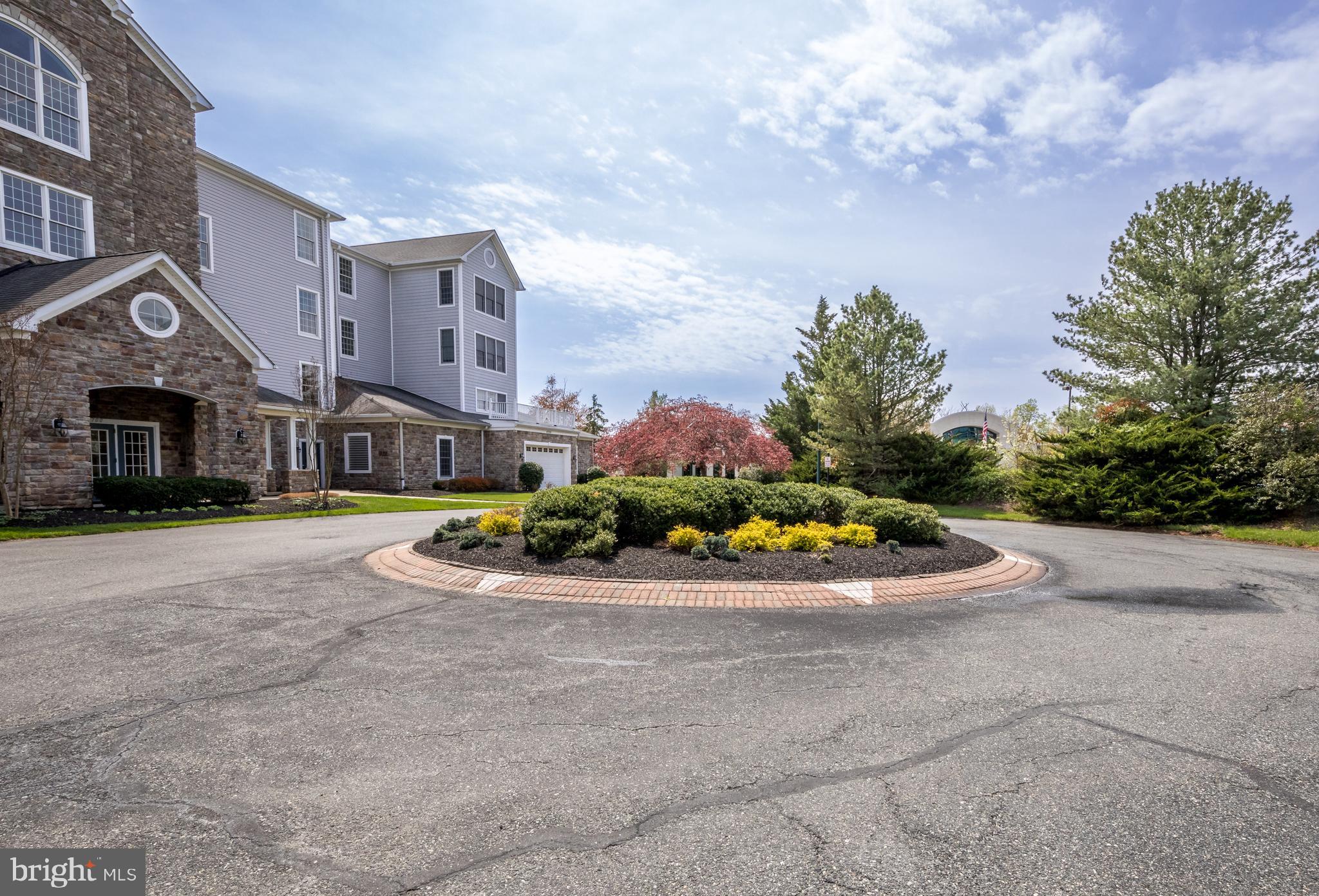 WATERS EDGE - Residential