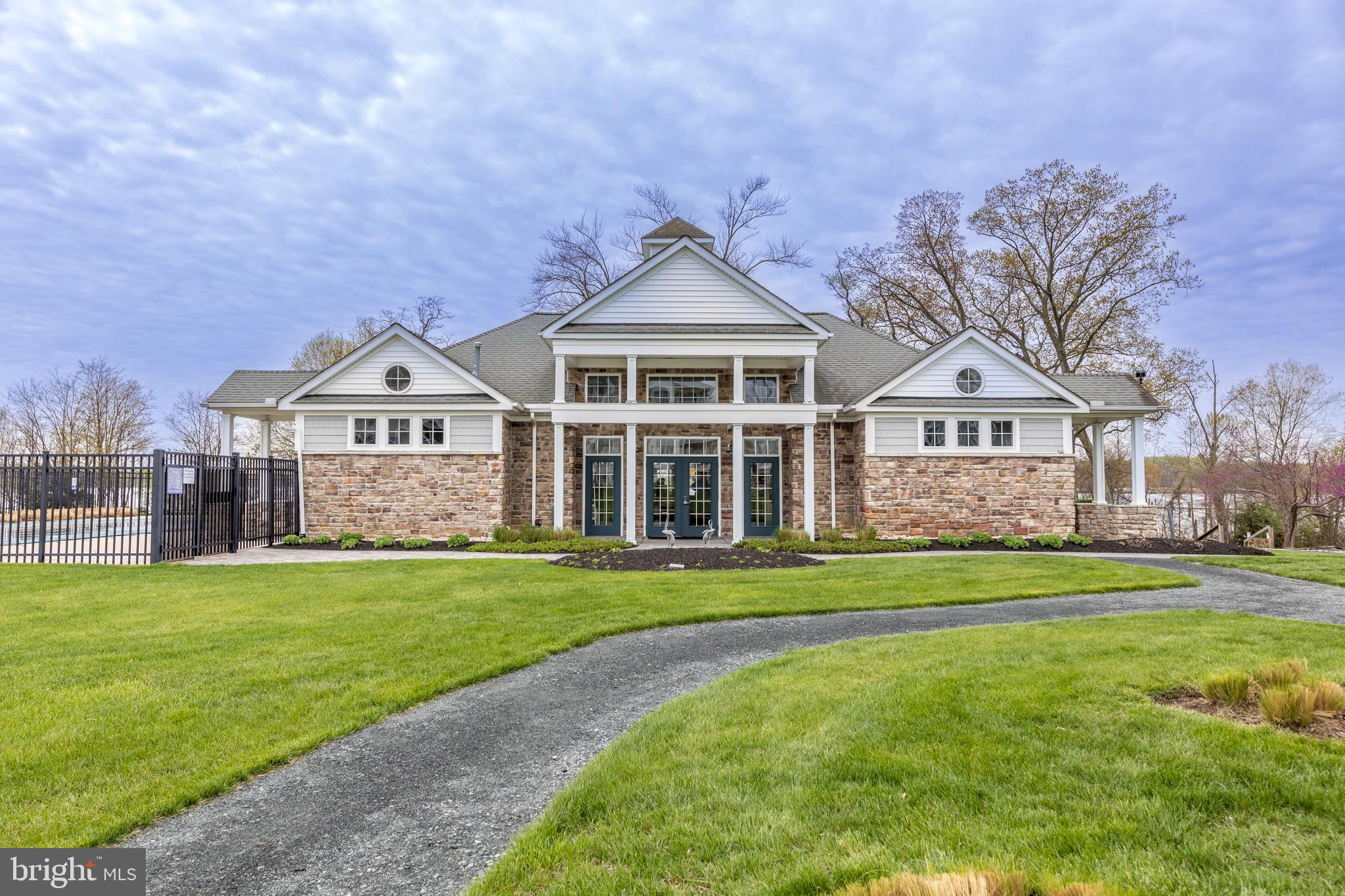 WATERS EDGE - Residential