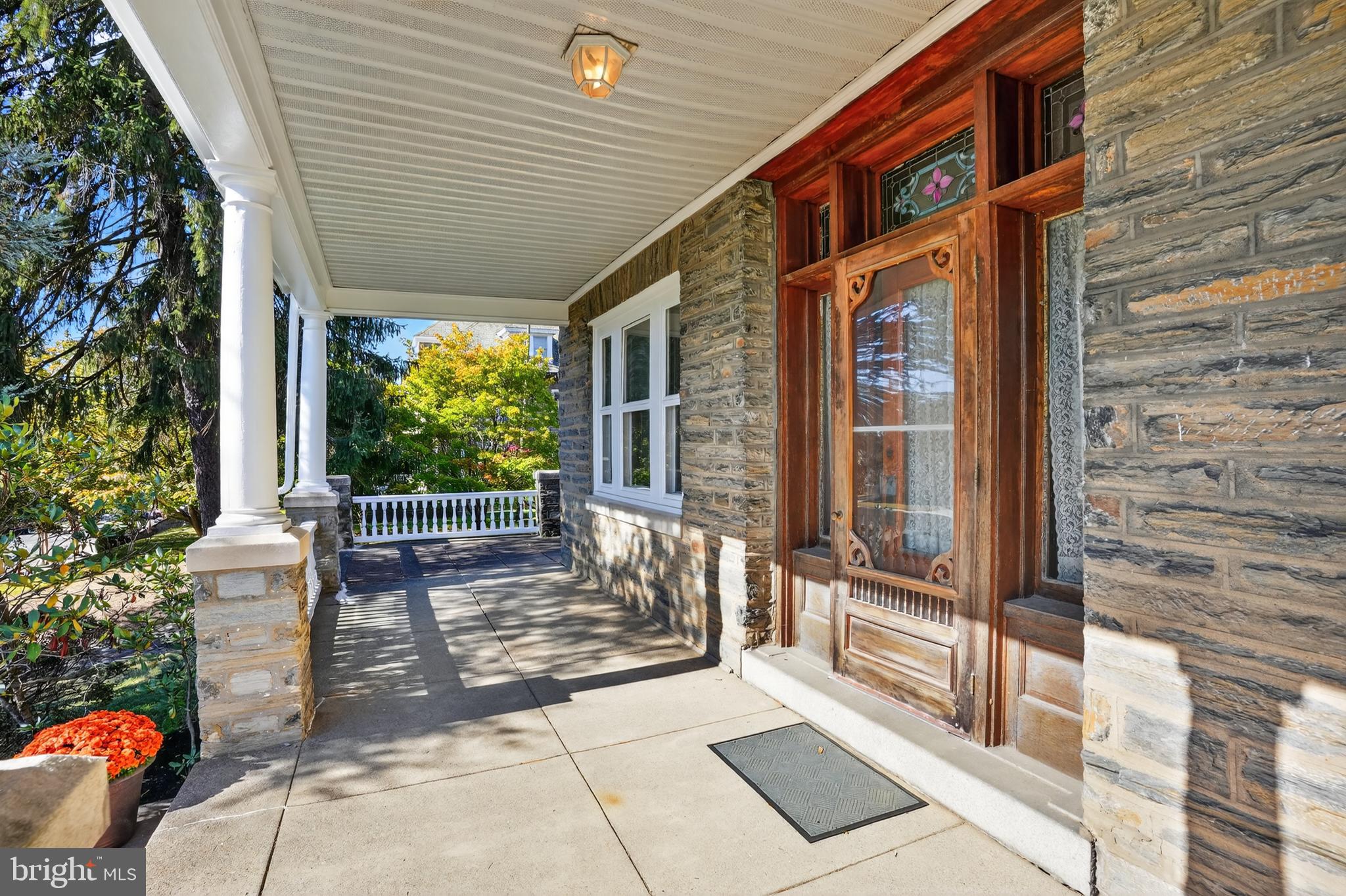 ROXBOROUGH - Residential