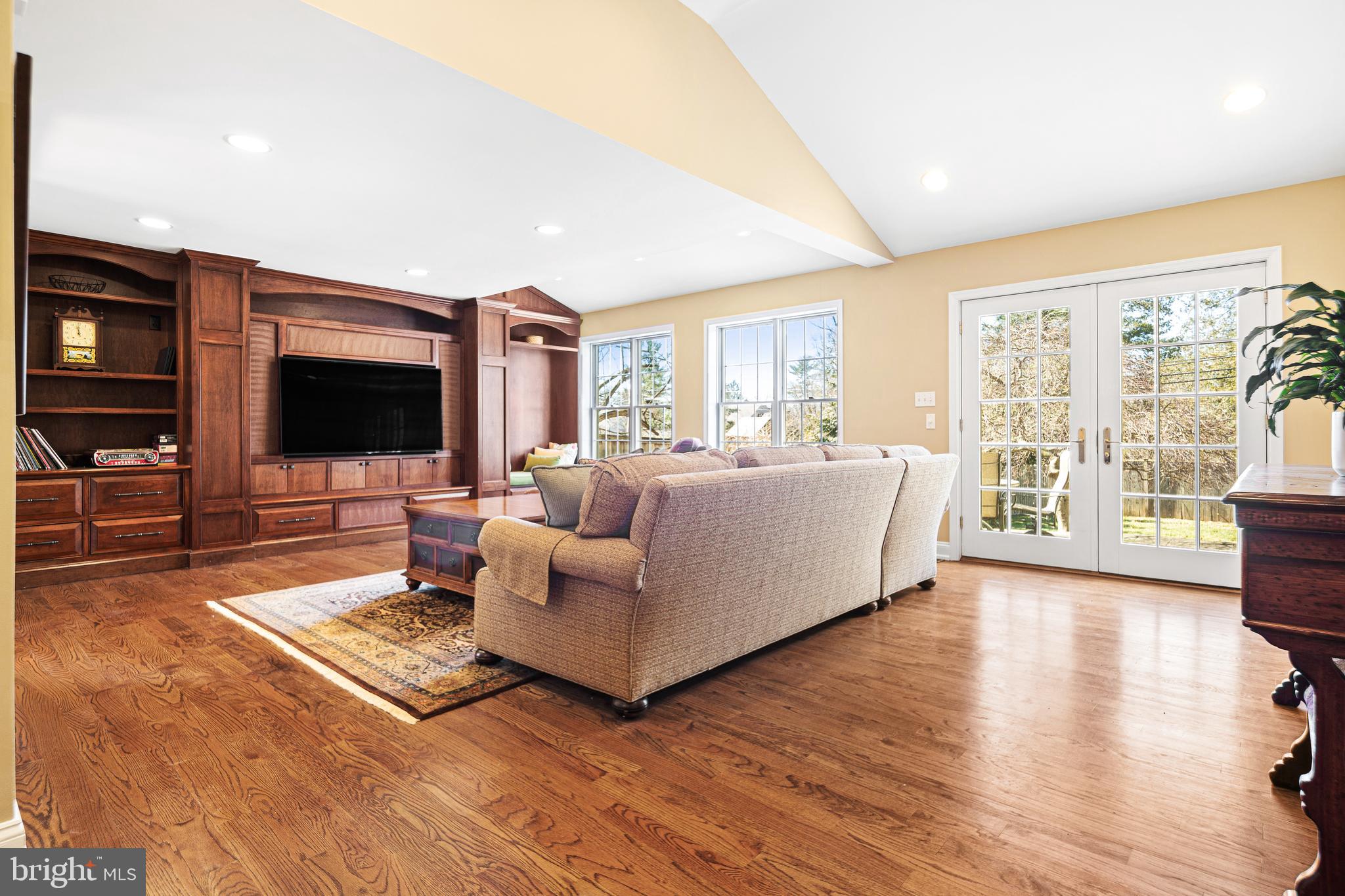 STRAFFORD VILLAGE - Residential