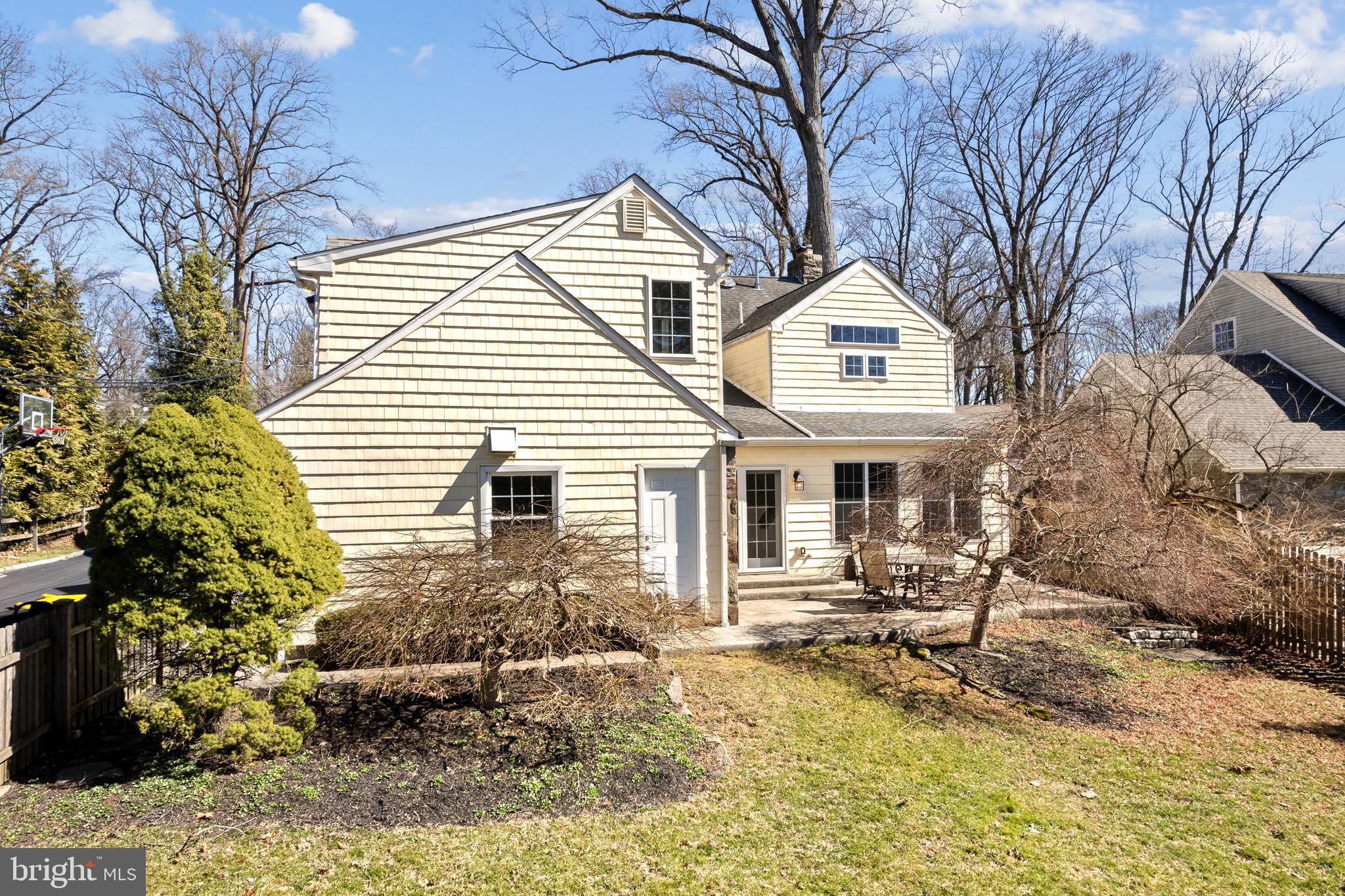 STRAFFORD VILLAGE - Residential