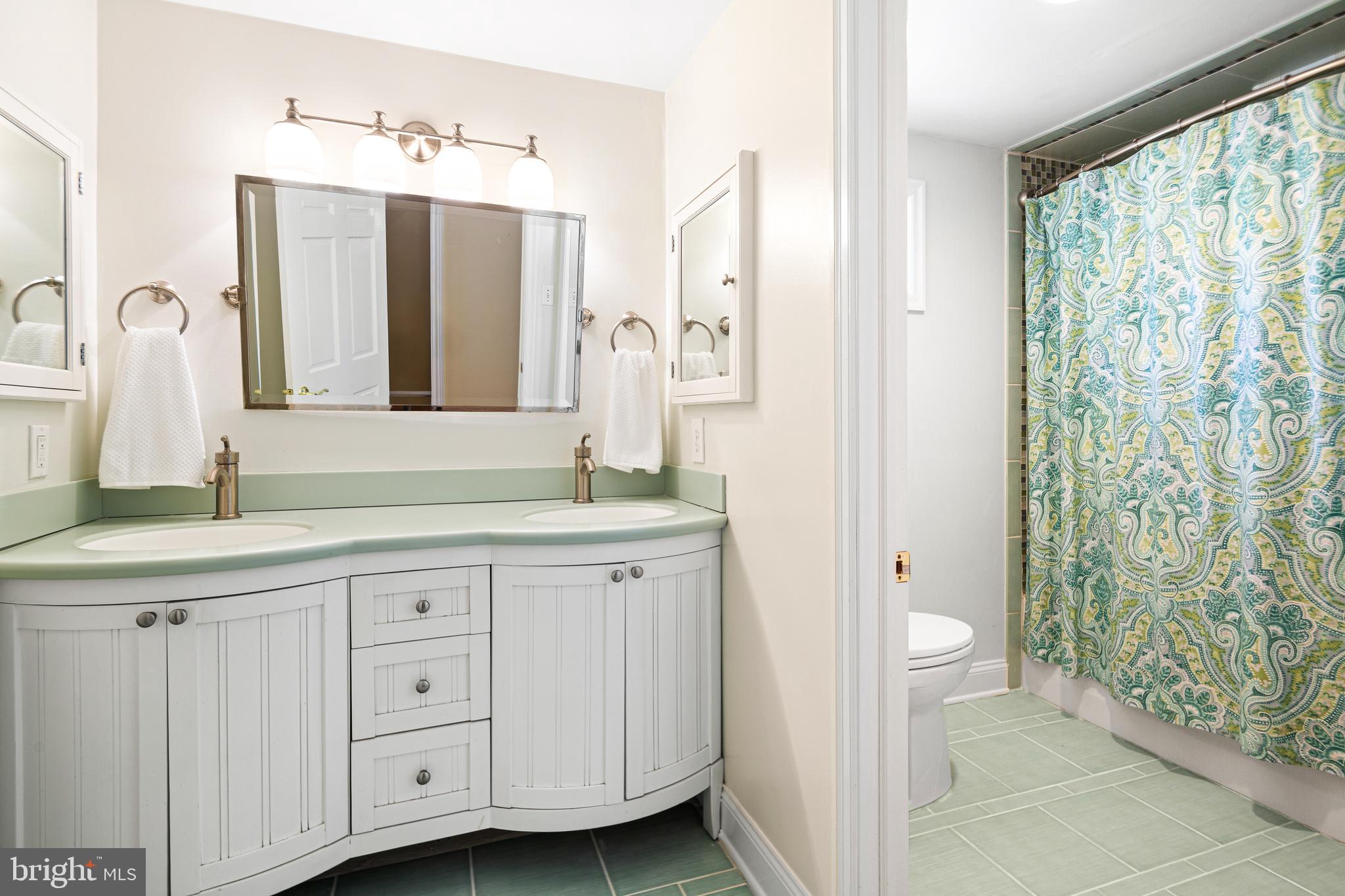 STRAFFORD VILLAGE - Residential