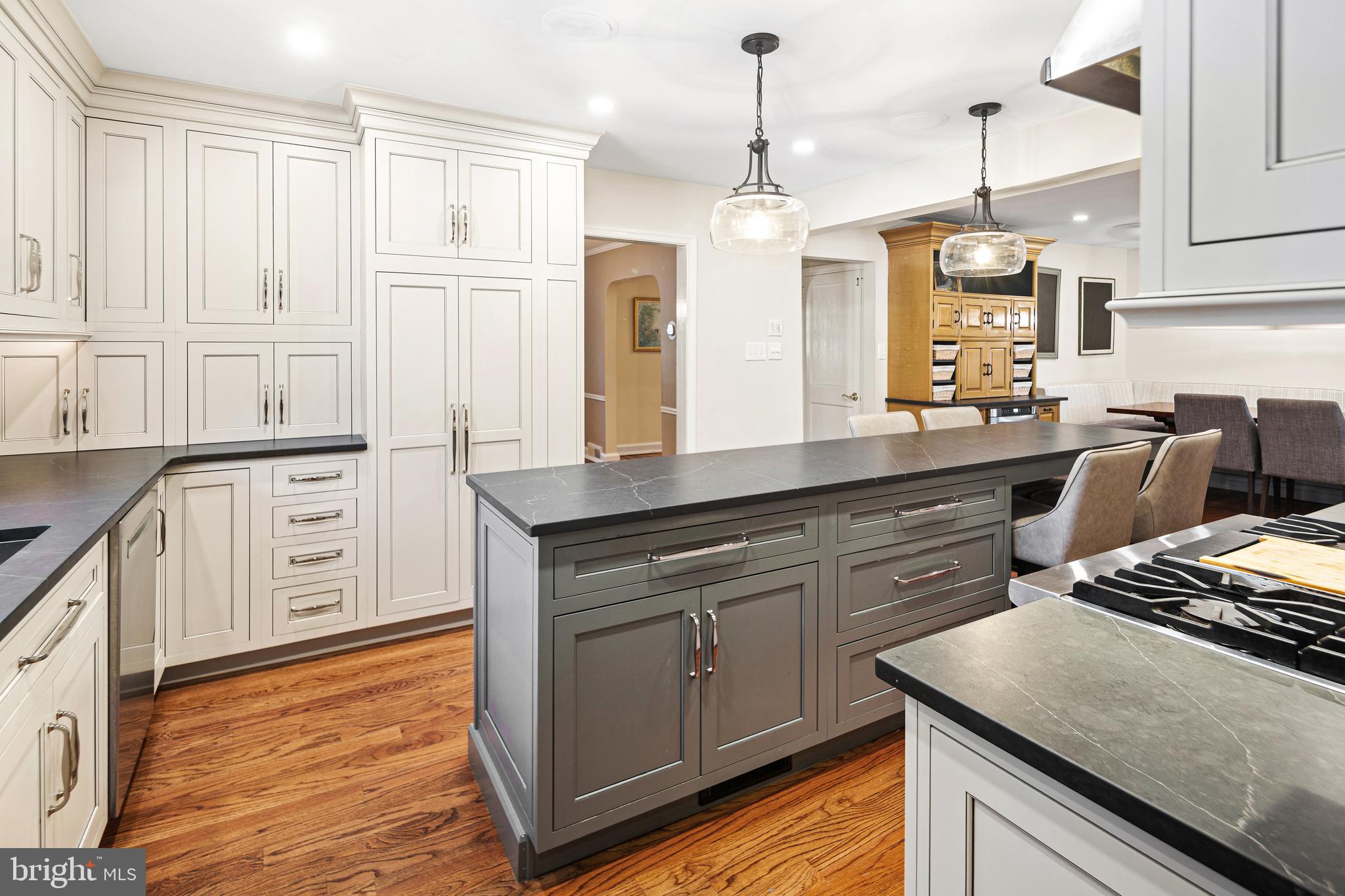 STRAFFORD VILLAGE - Residential