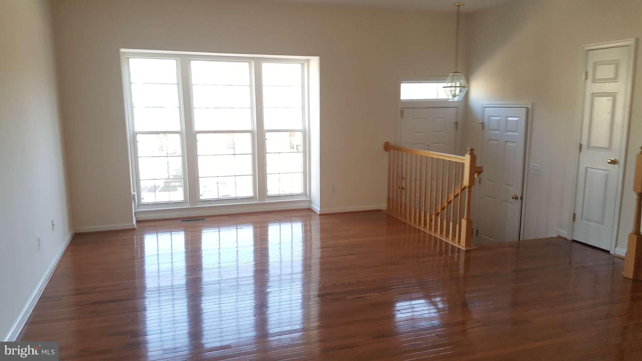 POTOMAC LAKES - Residential Lease