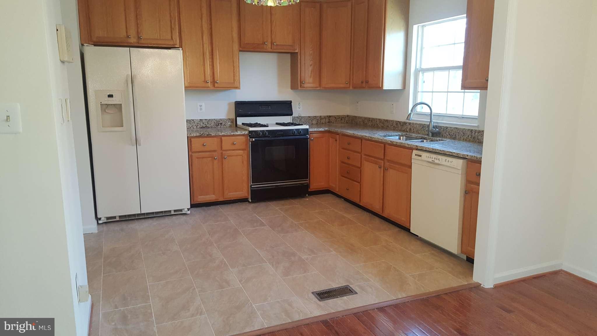 POTOMAC LAKES - Residential Lease