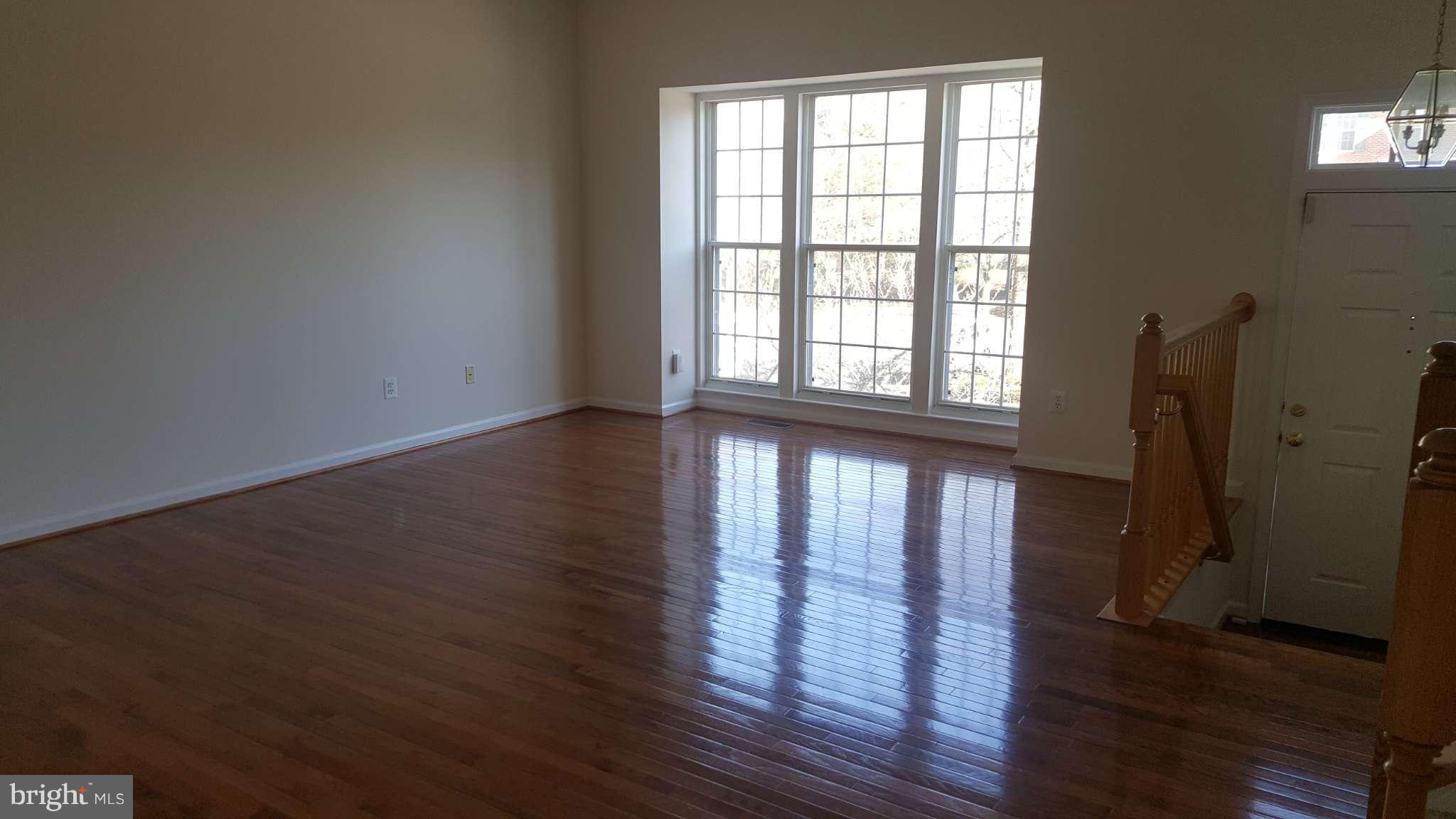 POTOMAC LAKES - Residential Lease