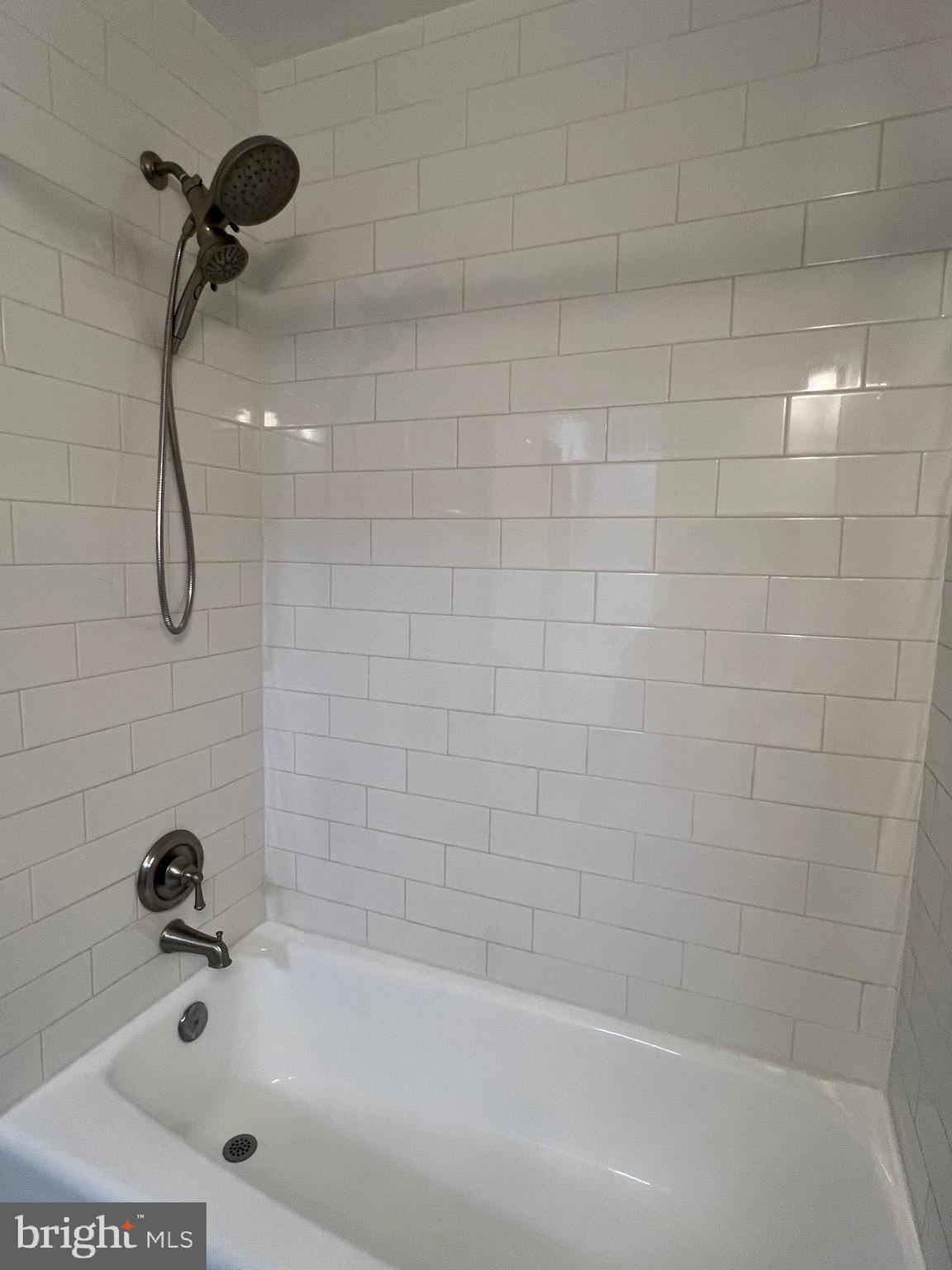 LAKE BRADDOCK - Residential Lease