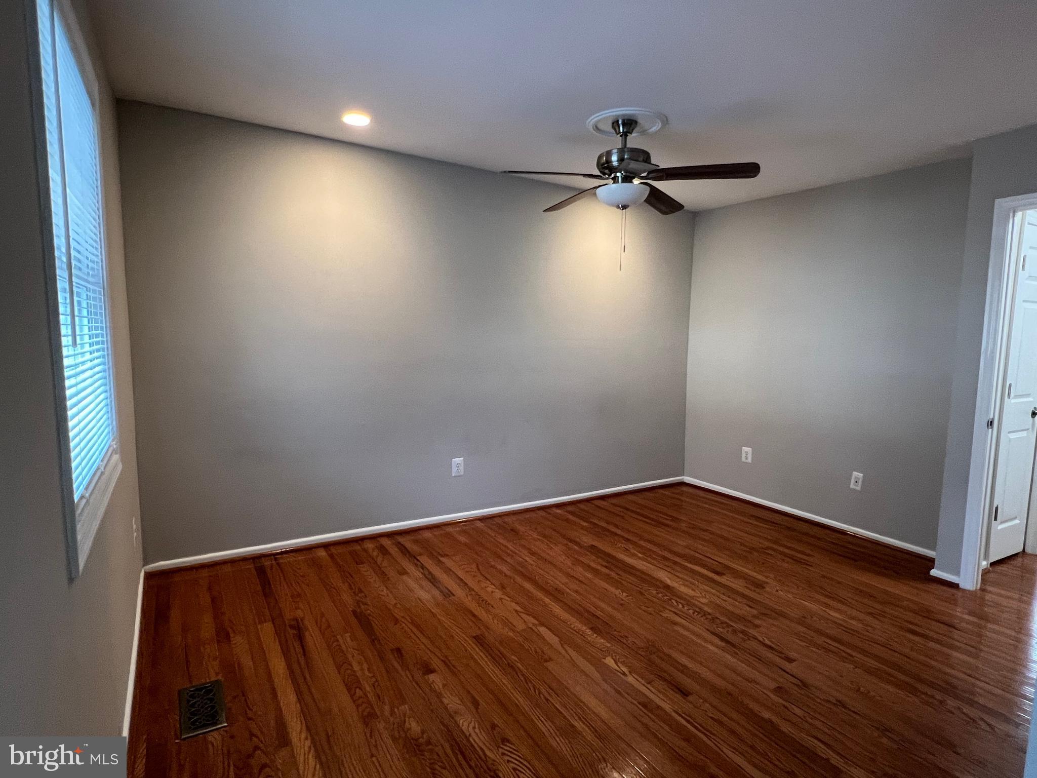 LAKE BRADDOCK - Residential Lease