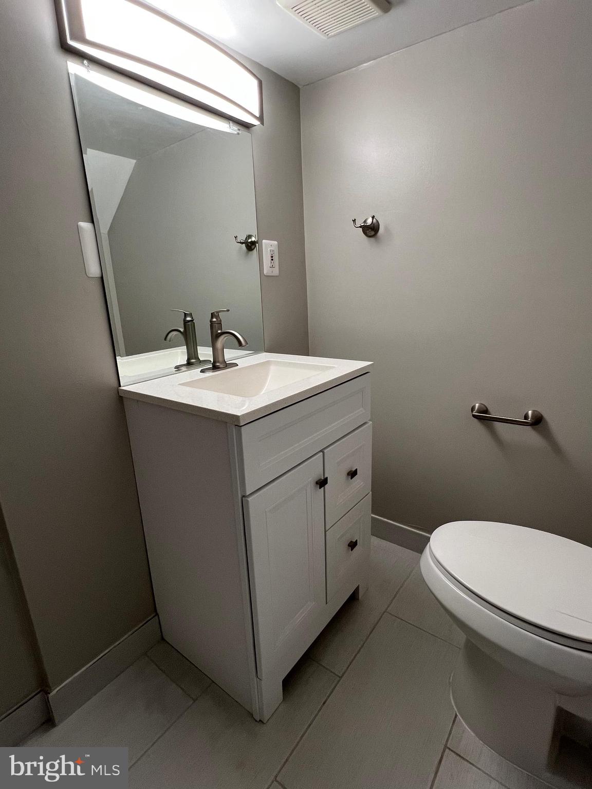 LAKE BRADDOCK - Residential Lease